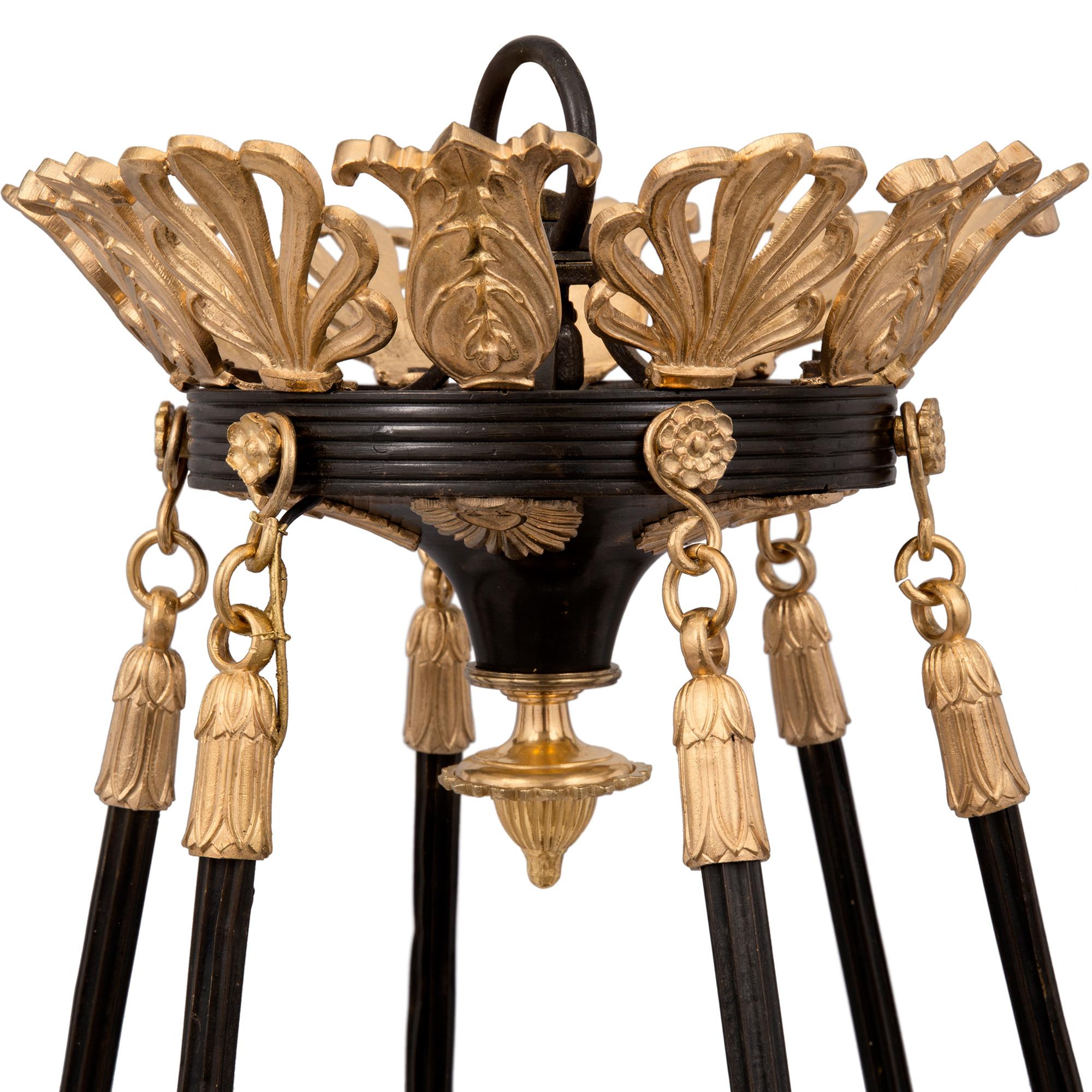 French 19th Century Neoclassical Style Patinated Bronze and Ormolu Chandelier For Sale 1