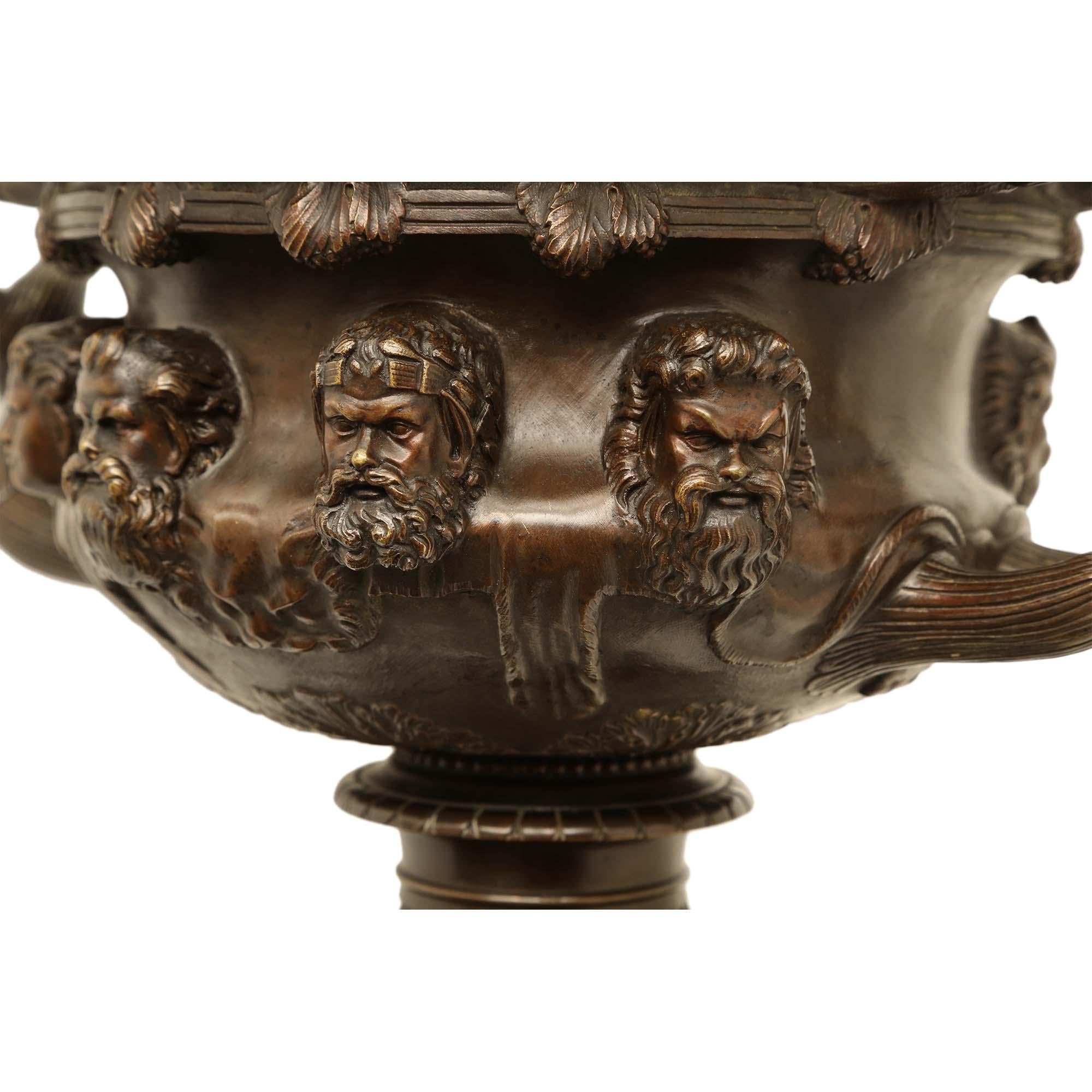 French 19th Century Neoclassical Style Patinated Bronze Tazza For Sale 5