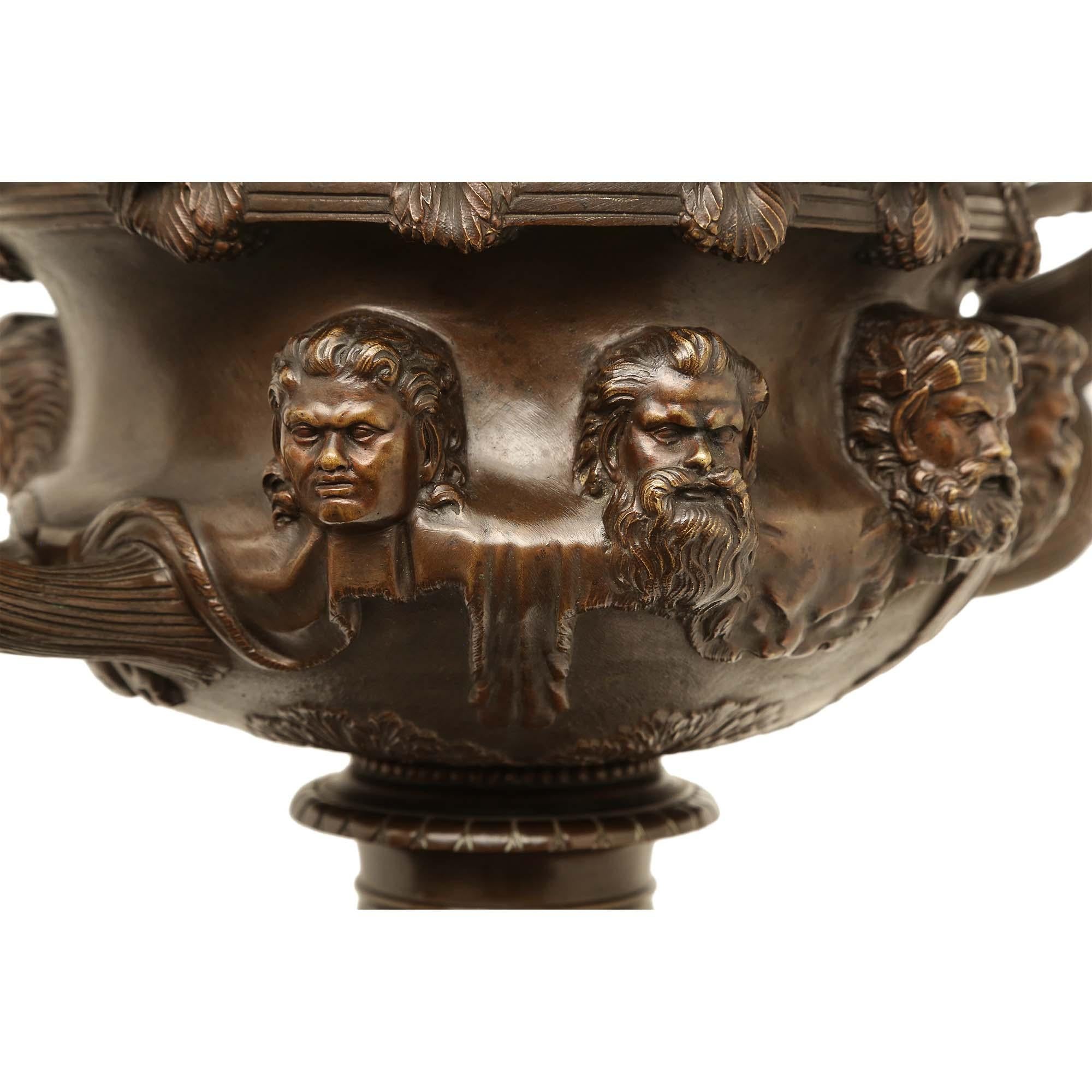French 19th Century Neoclassical Style Patinated Bronze Tazza For Sale 6