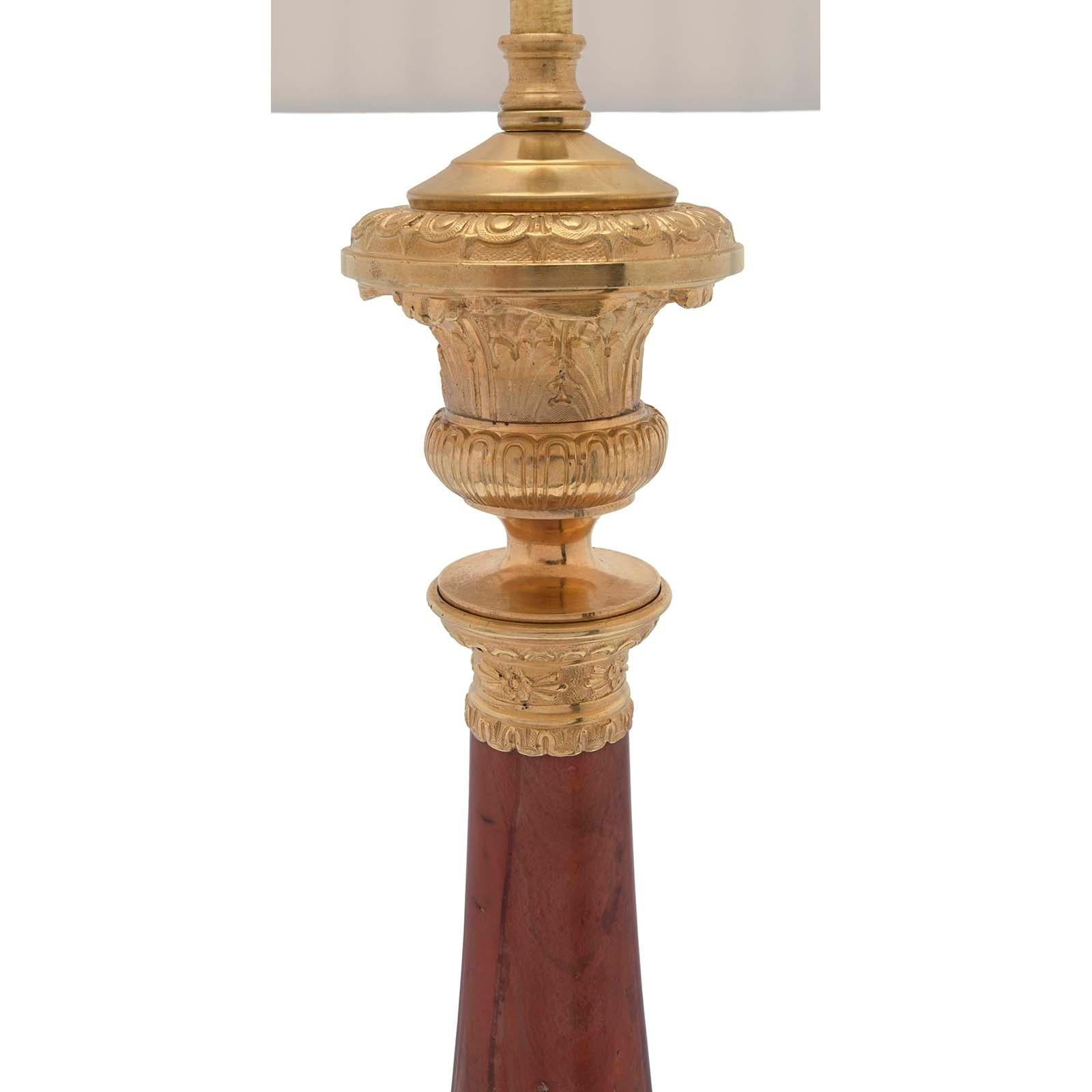 French 19th Century Neoclassical Style Red Marble and Ormolu Lamp In Good Condition For Sale In West Palm Beach, FL