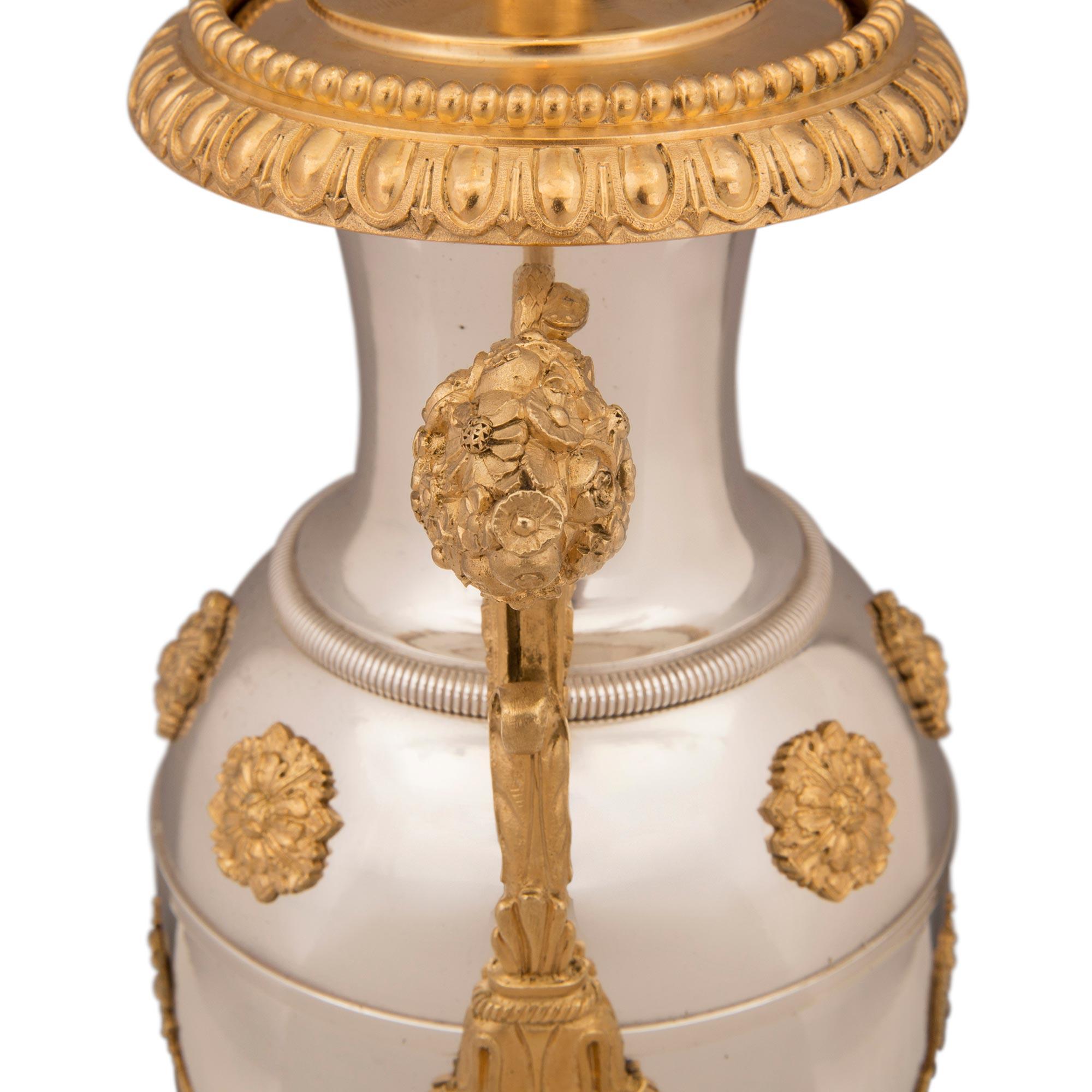 French 19th Century Neoclassical Style Silvered Bronze and Ormolu Lamp For Sale 4