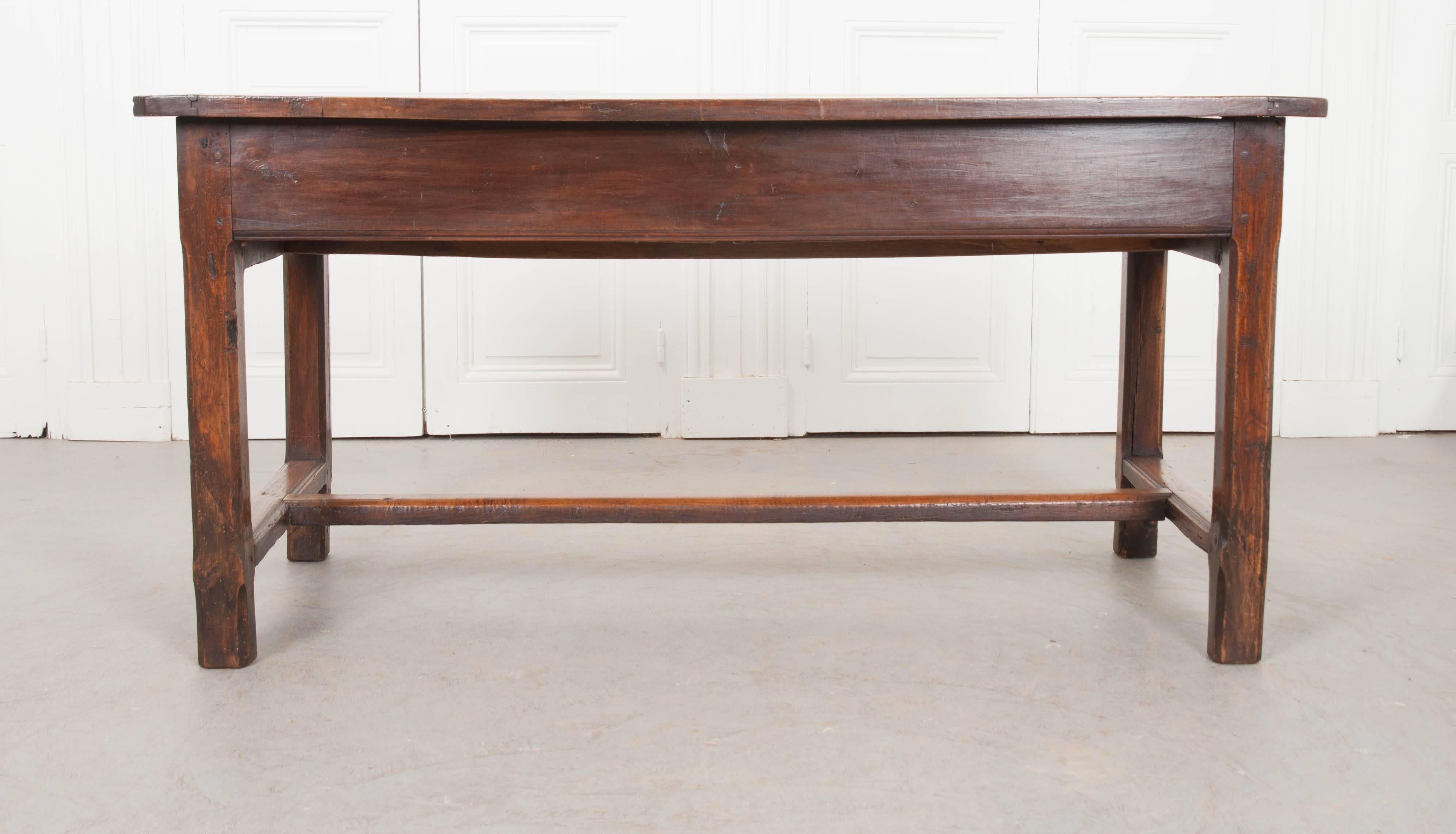 French 19th Century Oak and Walnut Farmhouse Table 2