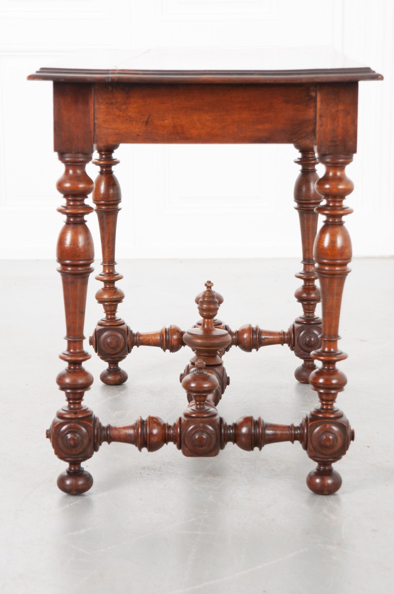 French 19th Century Oak and Walnut Writing Table 3
