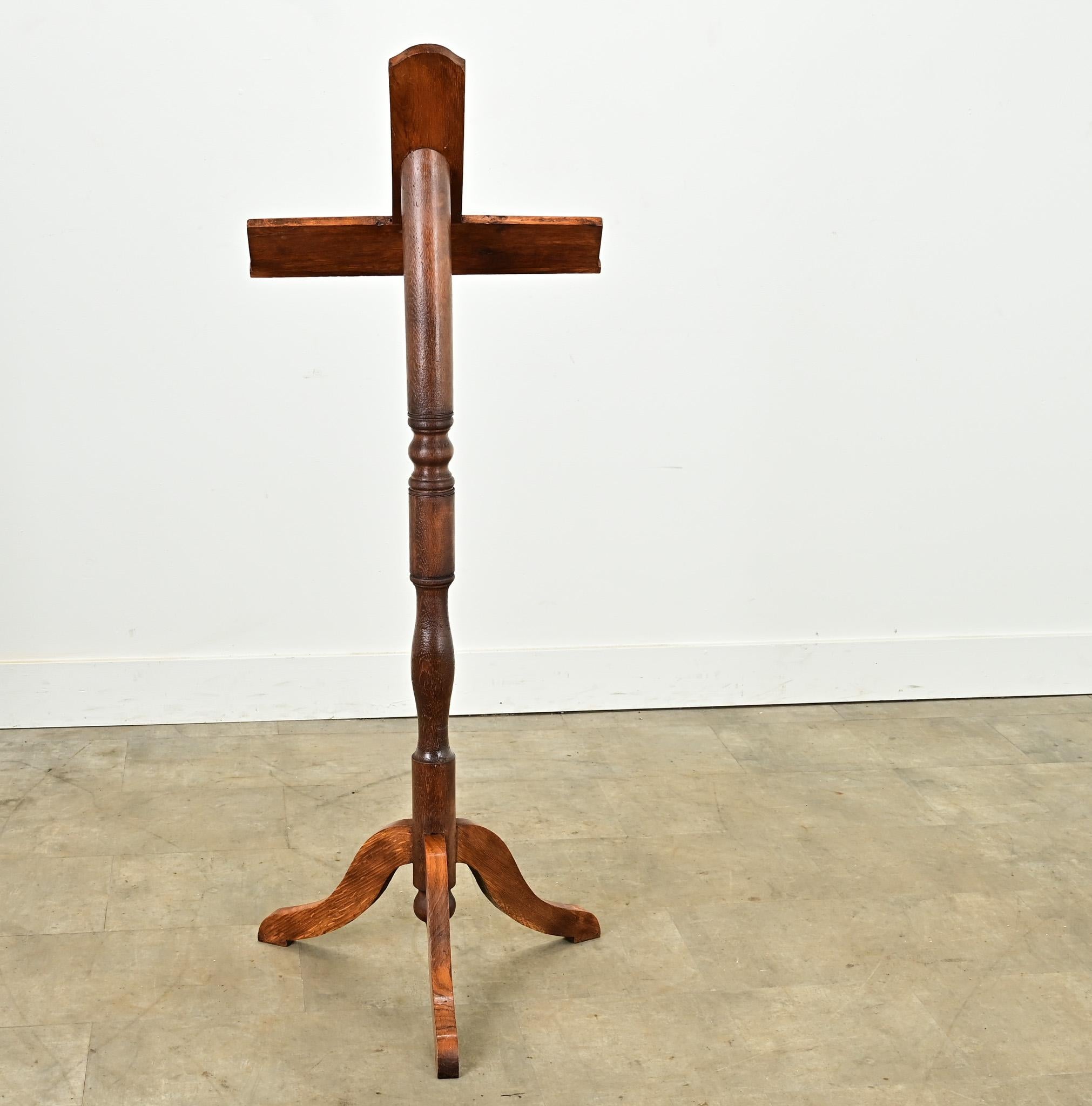 French 19th Century Oak Book Stand For Sale 3
