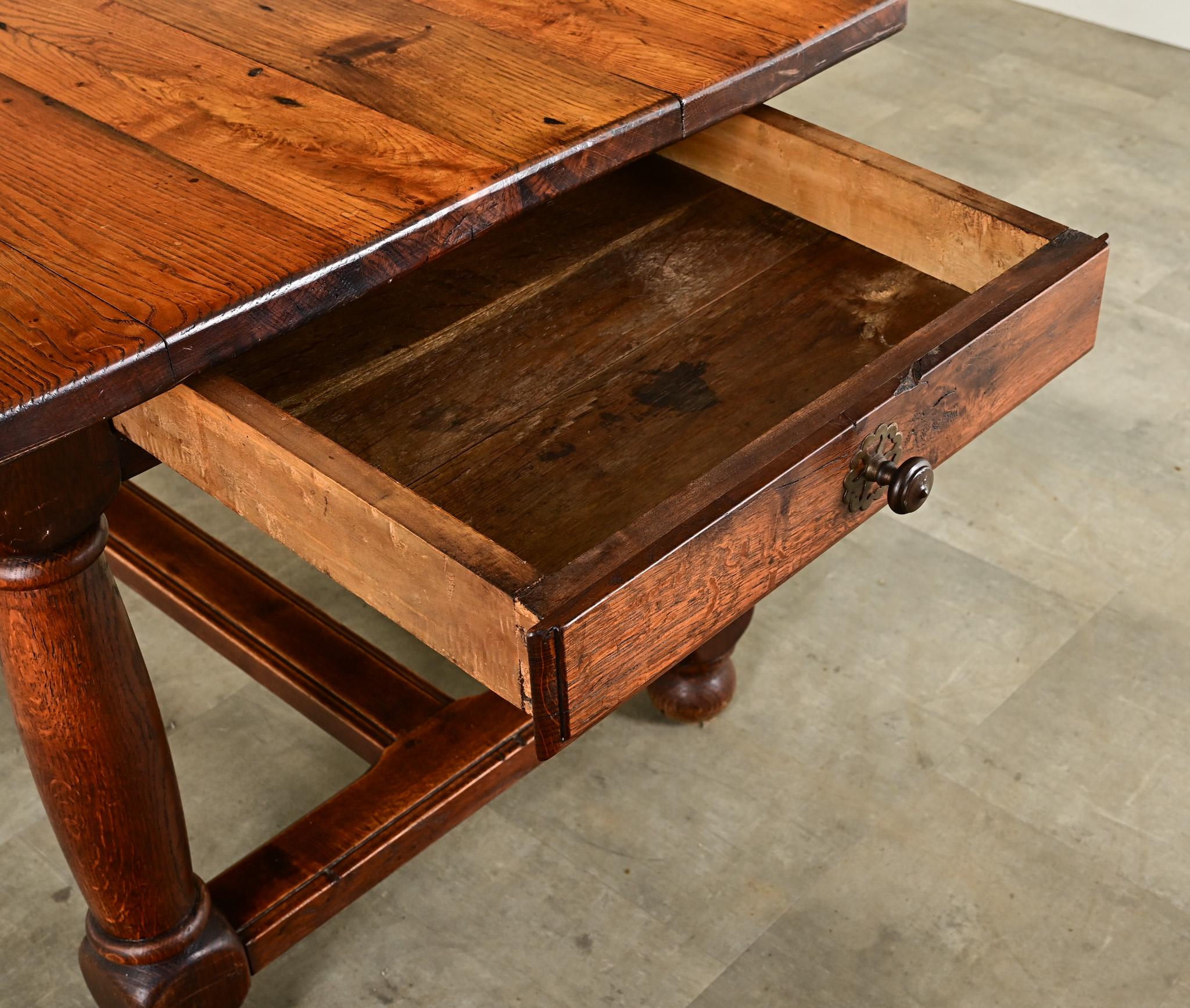 Table de ferme française en Oak Oak du 19ème siècle en vente 2