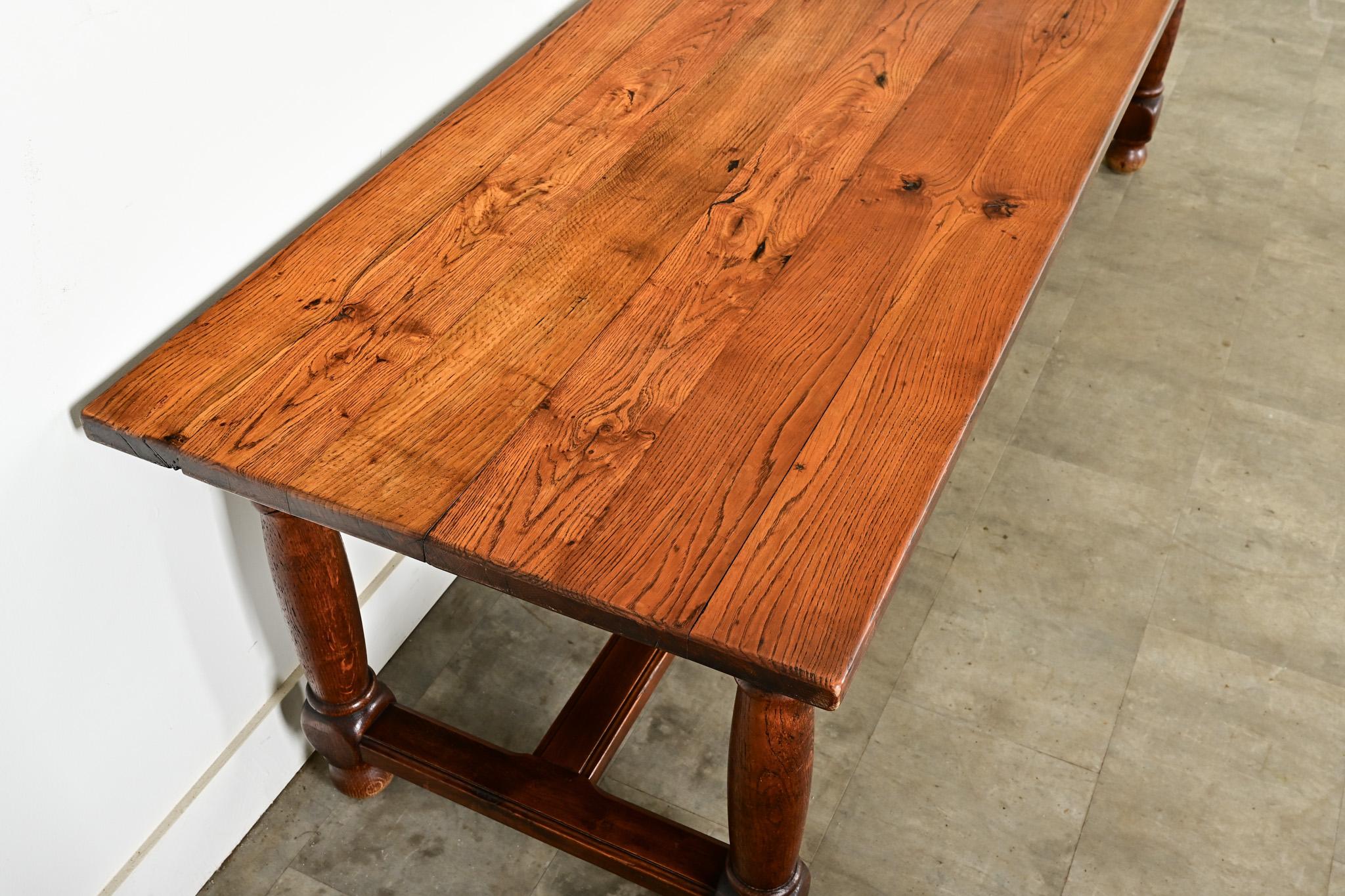 Français Table de ferme française en Oak Oak du 19ème siècle en vente