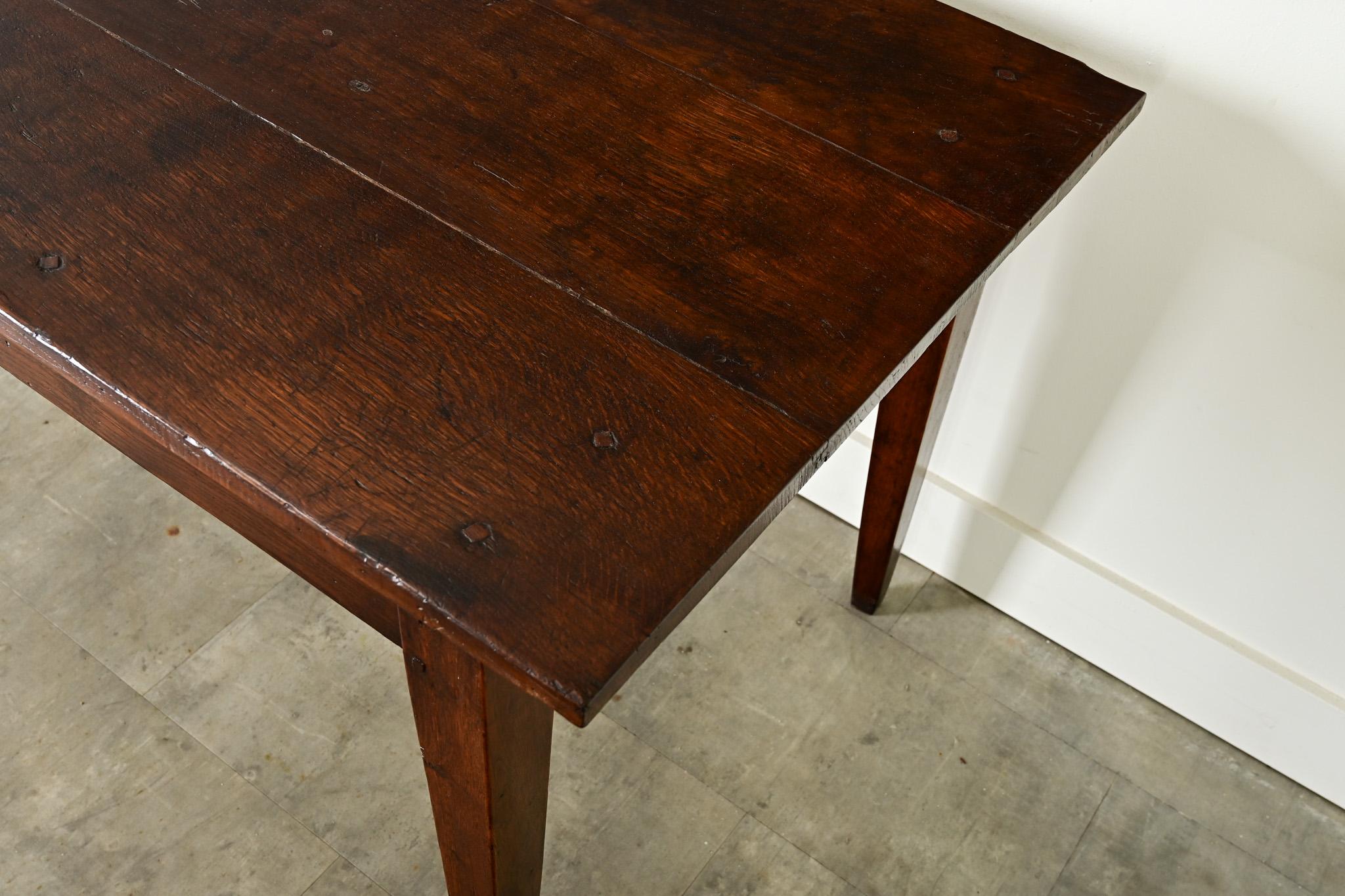 Table de ferme française en Oak Oak du 19ème siècle Bon état - En vente à Baton Rouge, LA