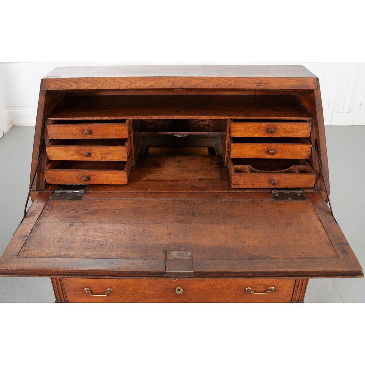 French 19th Century Oak Louis XVI-Style Desk 3
