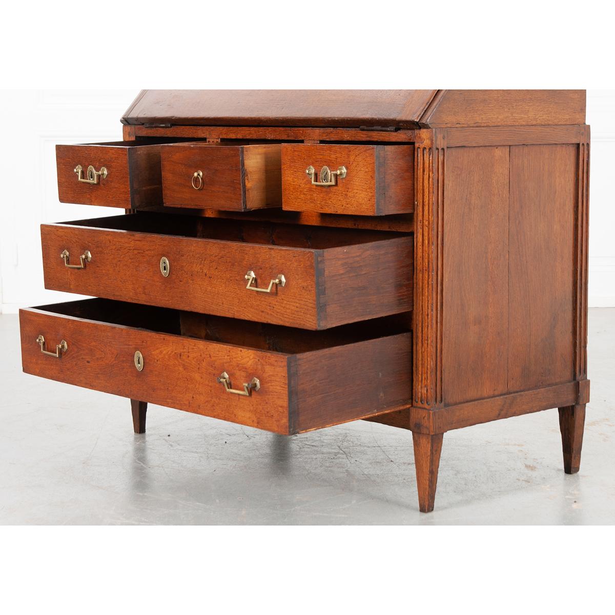 French 19th Century Oak Louis XVI-Style Desk 6