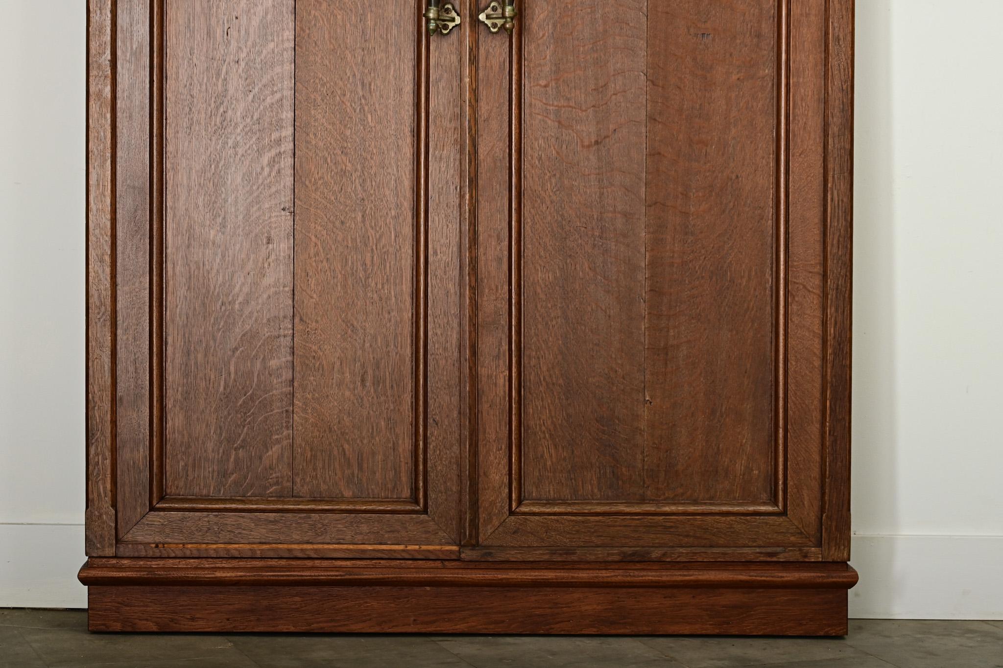 French 19th Century Oak Trifold Wall Mirror For Sale 4