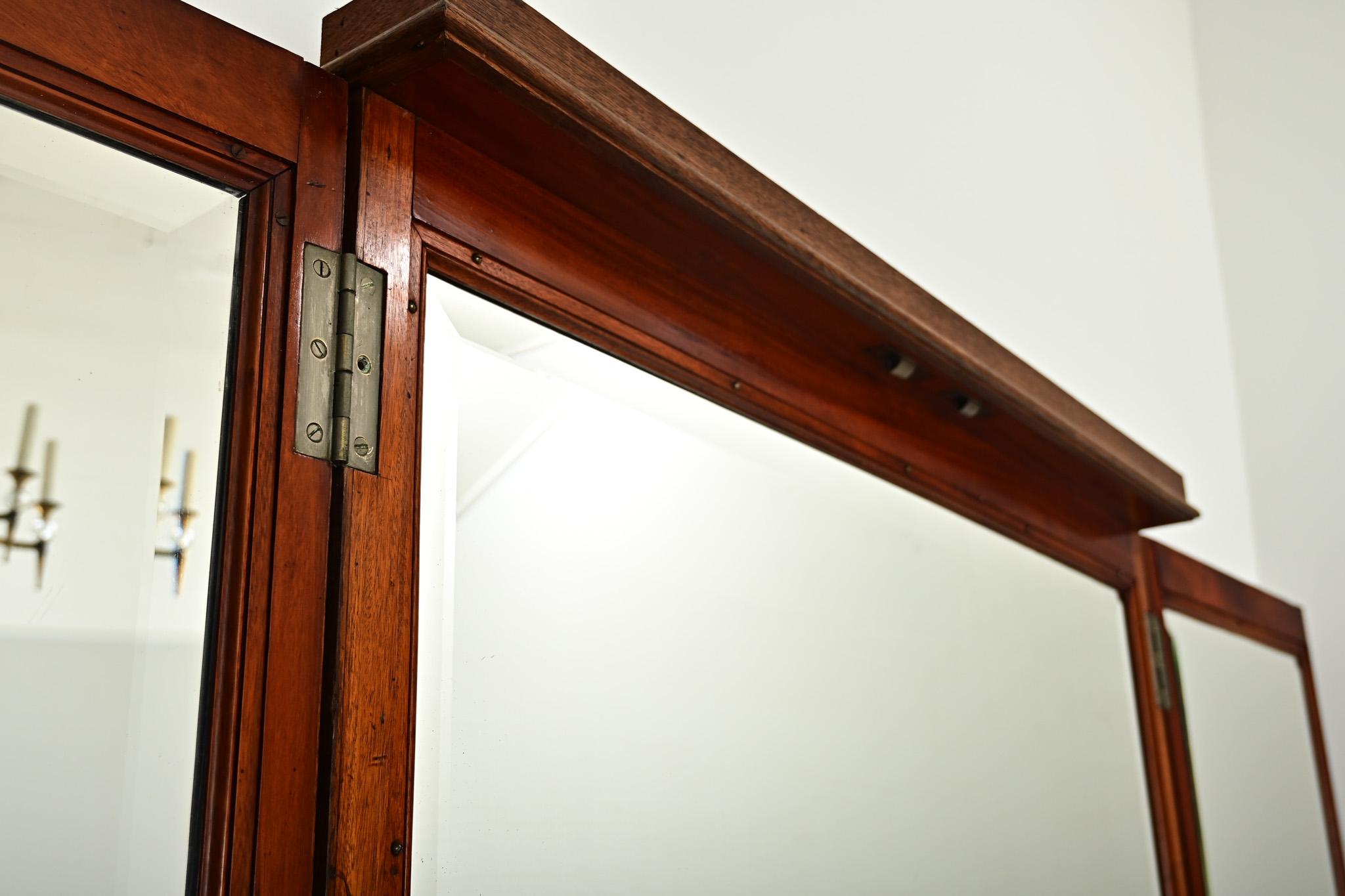 French 19th Century Oak Trifold Wall Mirror For Sale 1