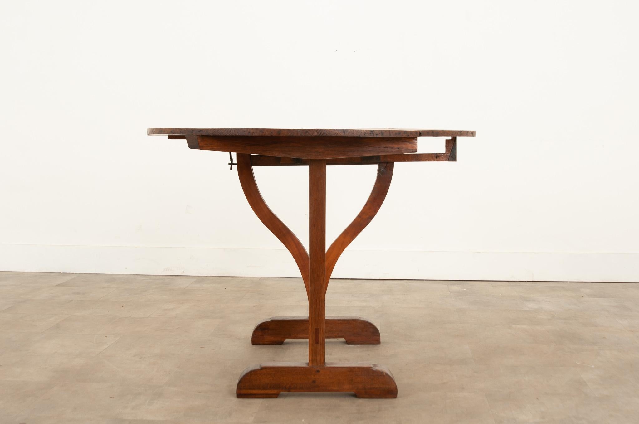 French Provincial French 19th Century Oak Vendange Table For Sale