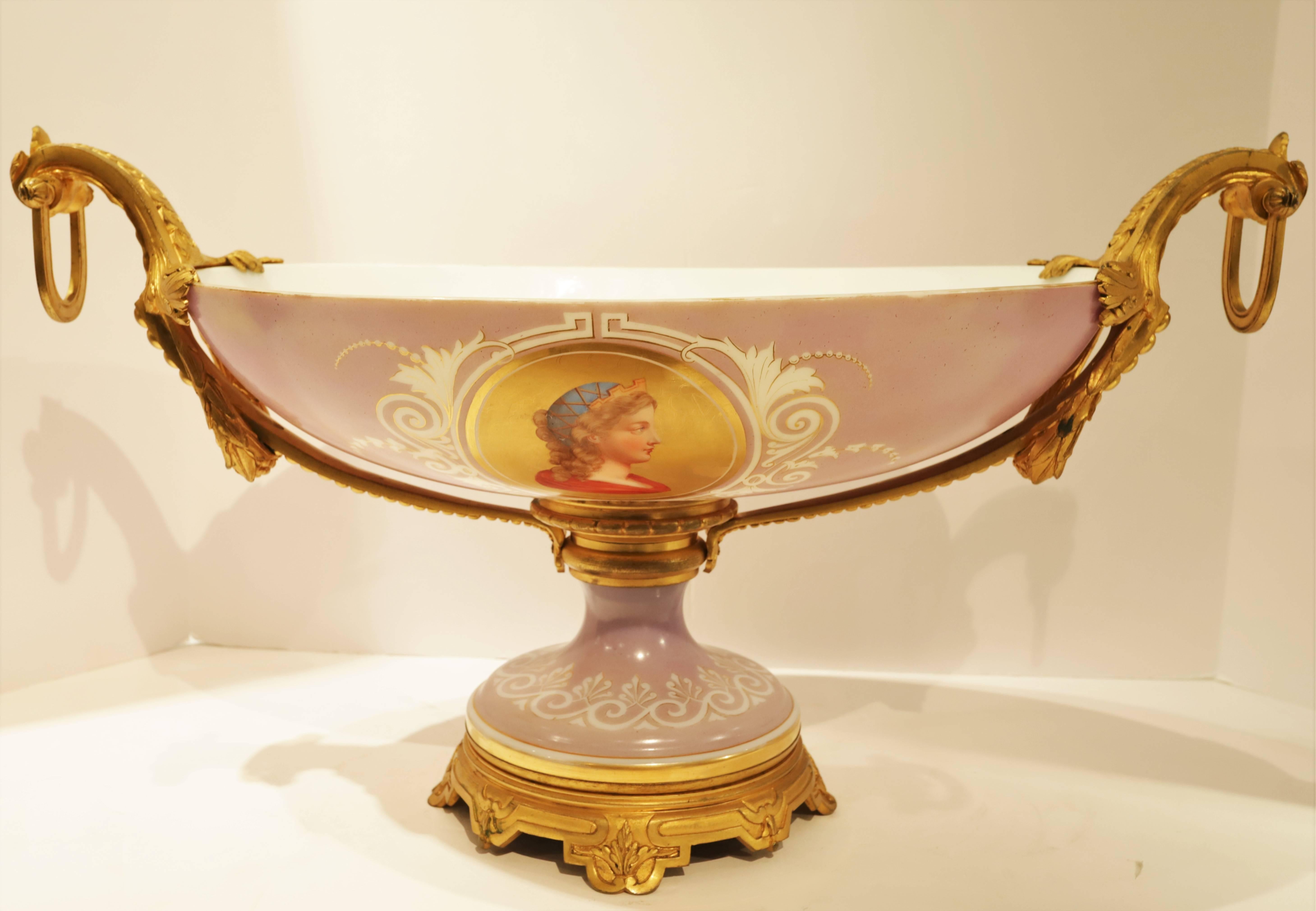 Very fine quality French, 19th century opaline glass bronze-mounted centerpiece attributed Baccarat. 
Hand-painted on both sides with neoclassical portraits.