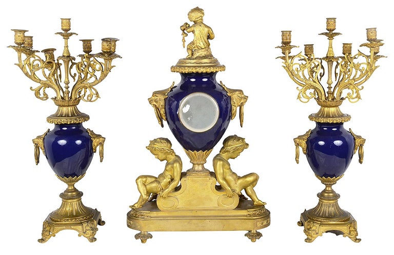 French 19th Century Ormolu and Porcelain Clock Set In Good Condition For Sale In Brighton, Sussex