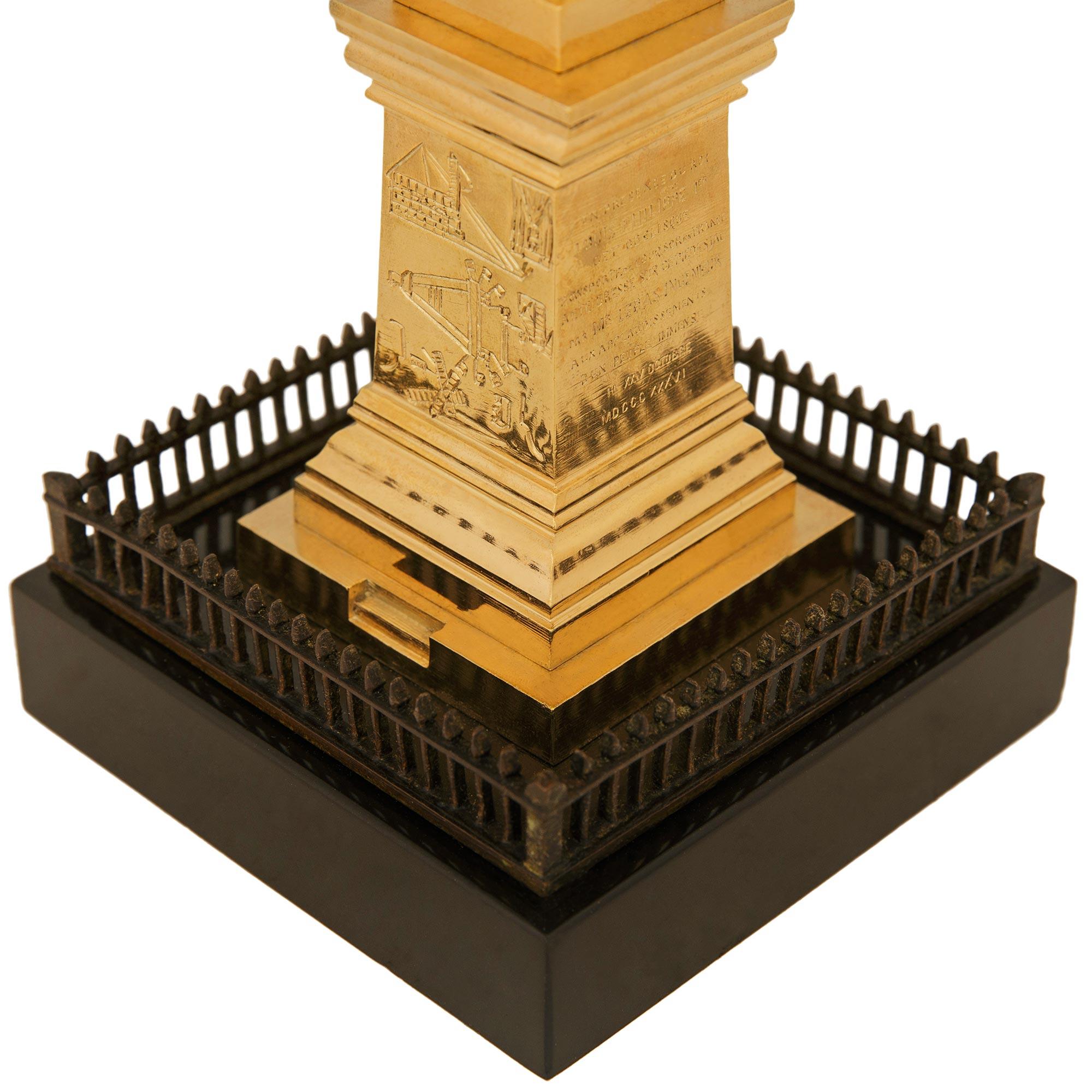 Statua francese del XIX secolo in ormolu, bronzo e marmo dell'Obelisco di Luxor in vendita 2