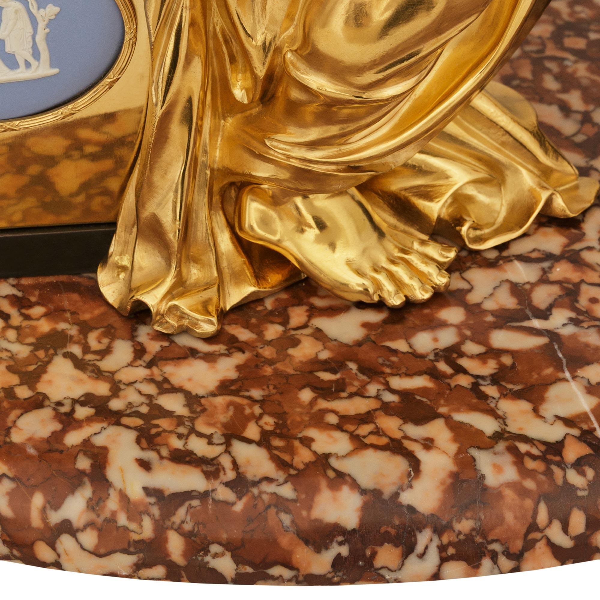 Statua di Archimede in Ormolu, bronzo e Wedgwood del XIX secolo in vendita 3