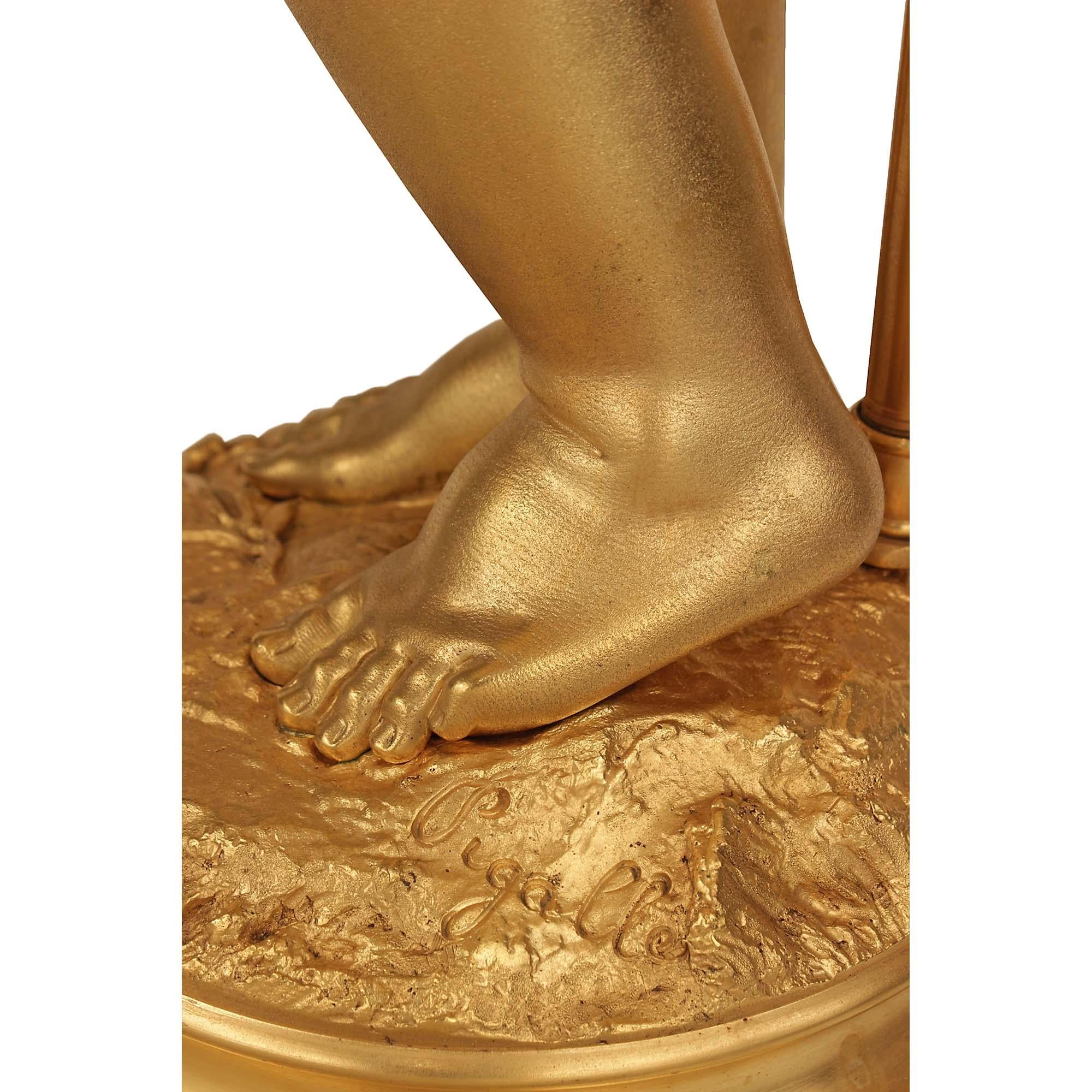 Lampe chérubin en bronze doré du XIXe siècle, d'après une sculpture de Pigalle en vente 1