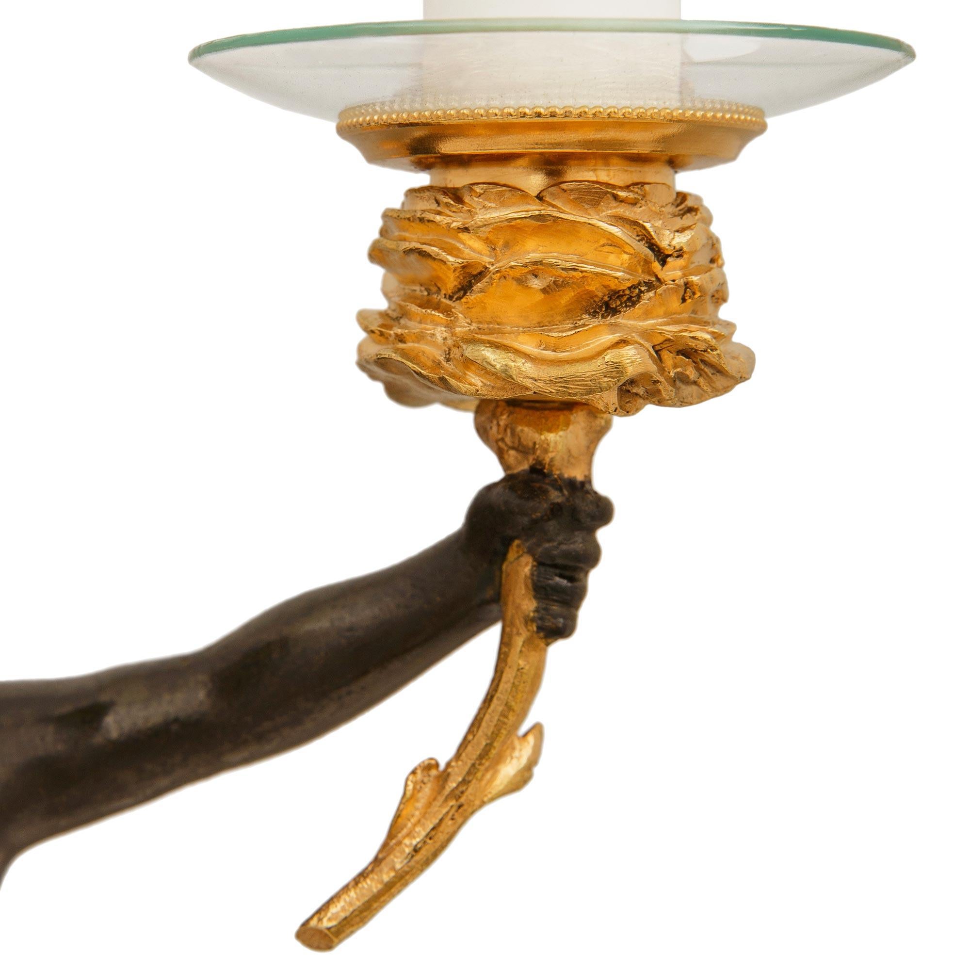 Lampade francesi del XIX secolo in ormolu, marmo e bronzo, firmate Anfrie In condizioni buone in vendita a West Palm Beach, FL