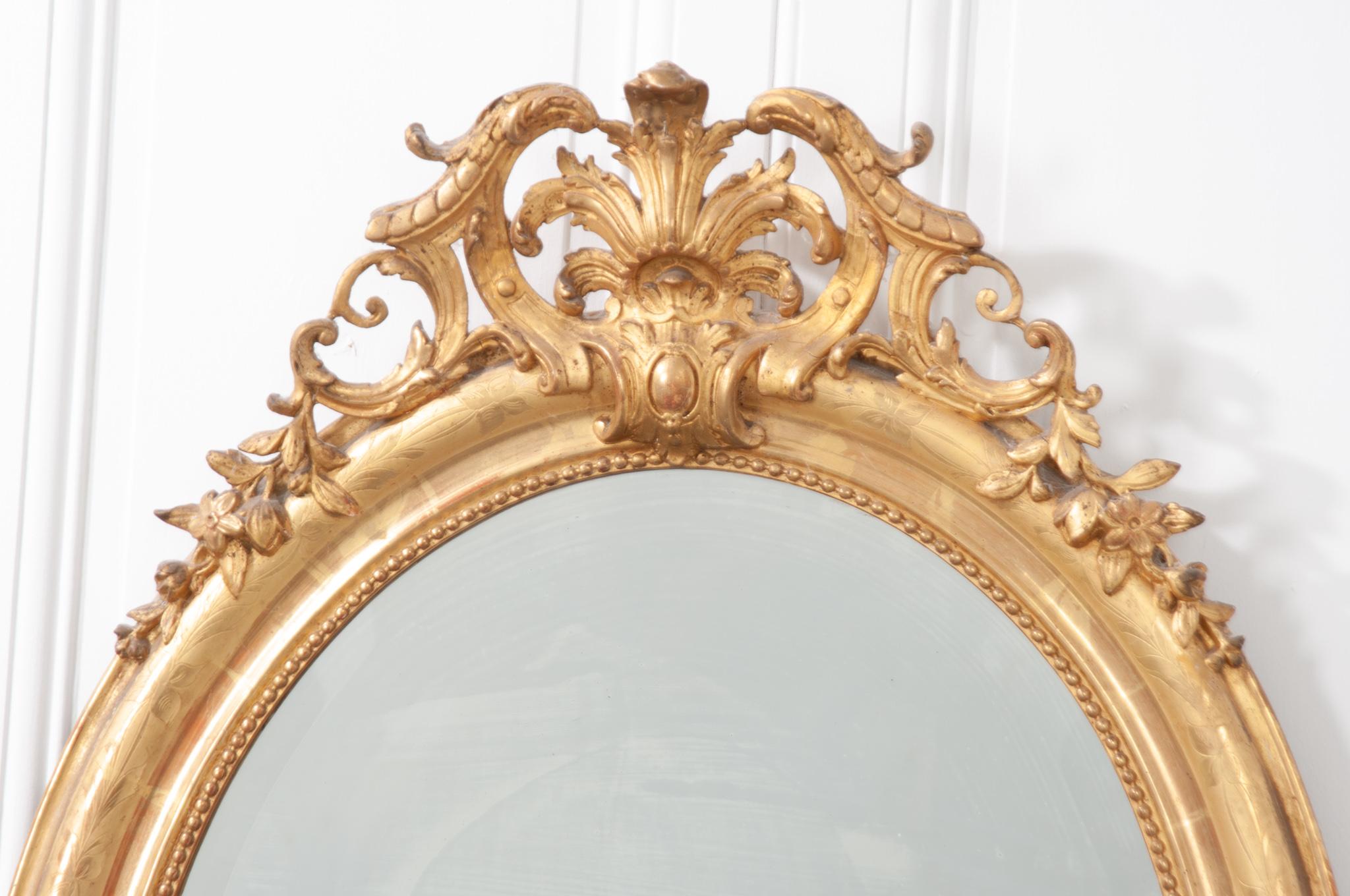 French 19th Century Oval Gold Gilt Mirror In Good Condition In Baton Rouge, LA