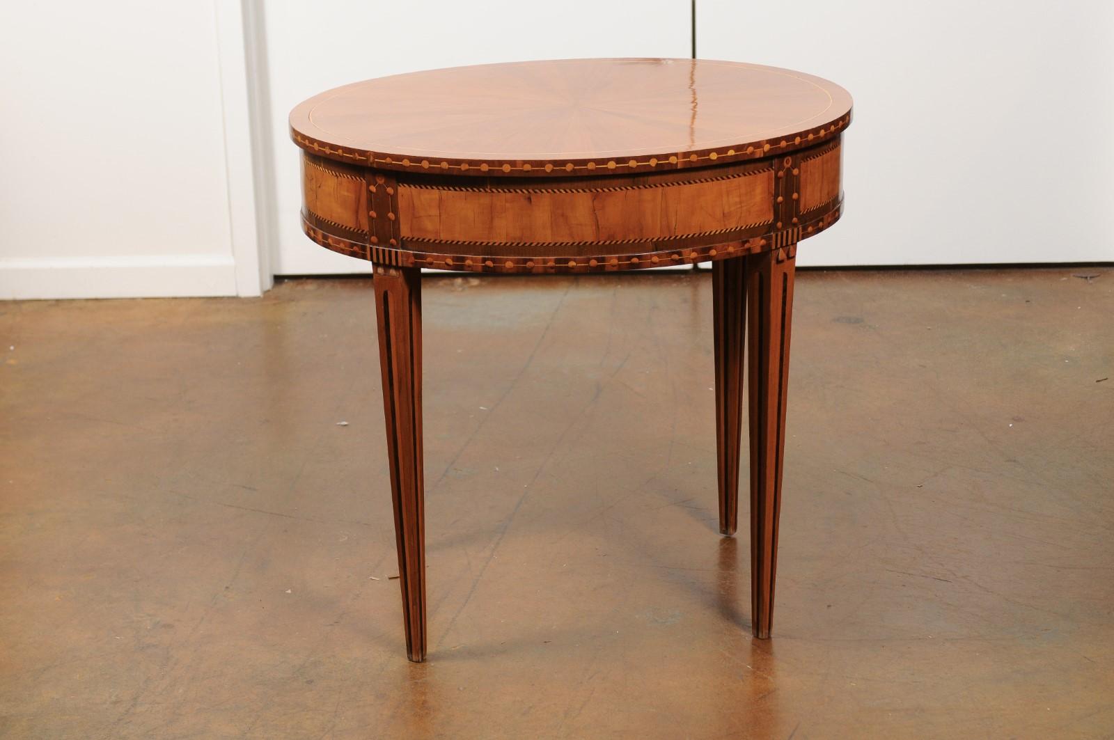 French 19th Century Oval Walnut and Satinwood Inlaid Table with Radiating Veneer 1
