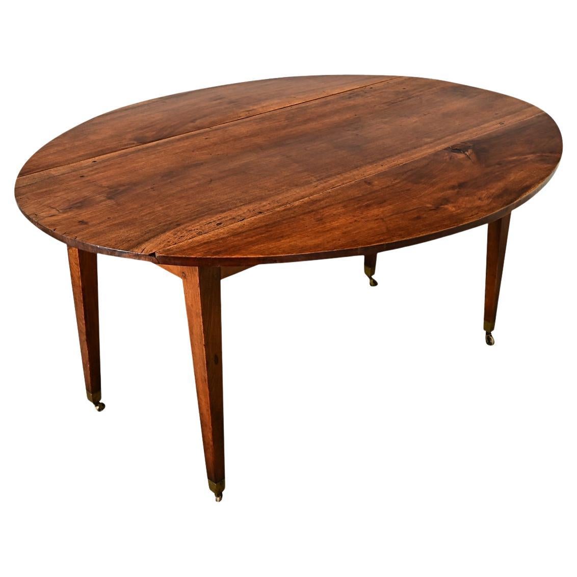 Französisch 19. Jahrhundert Oval Nussbaum Drop Leaf Esstisch