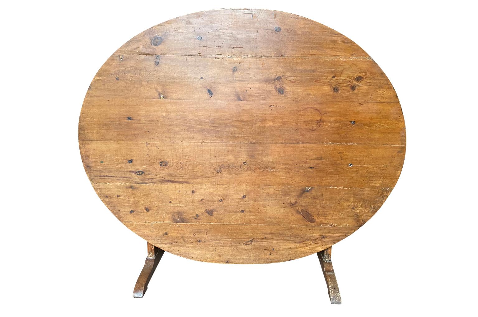 French 19th Century Oval Wine Tasting Table For Sale 6