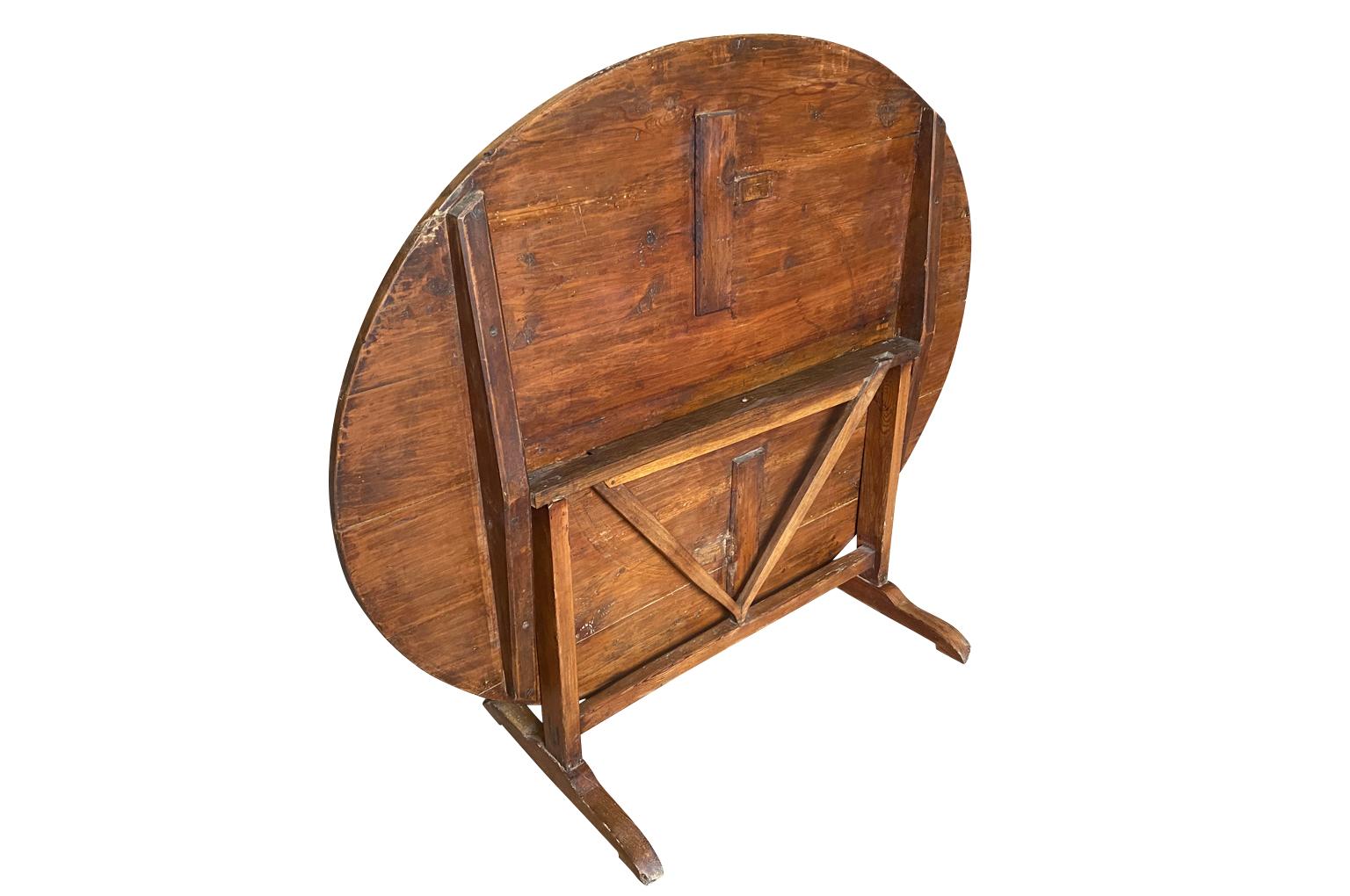 French 19th Century Oval Wine Tasting Table For Sale 14