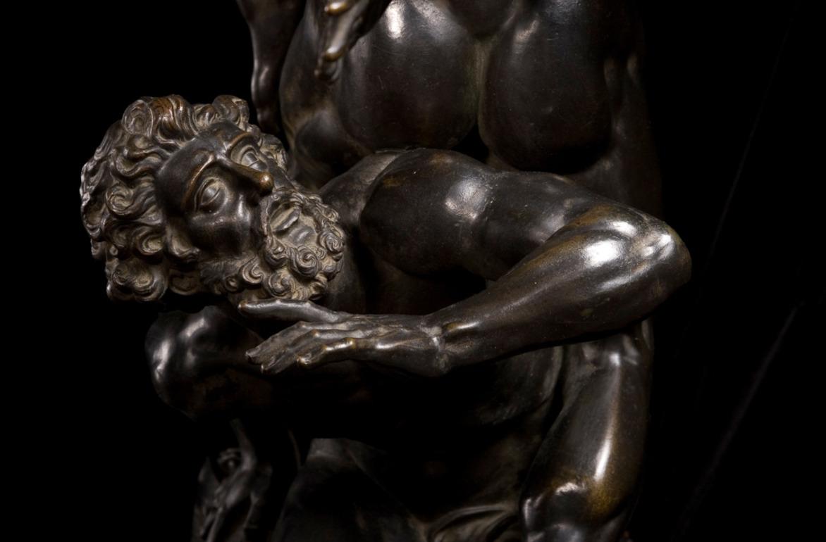 Bronzo francese del XIX secolo di Paillard, 'Rapimento di una donna di Sabin' Firmato In condizioni buone in vendita a New Orleans, LA