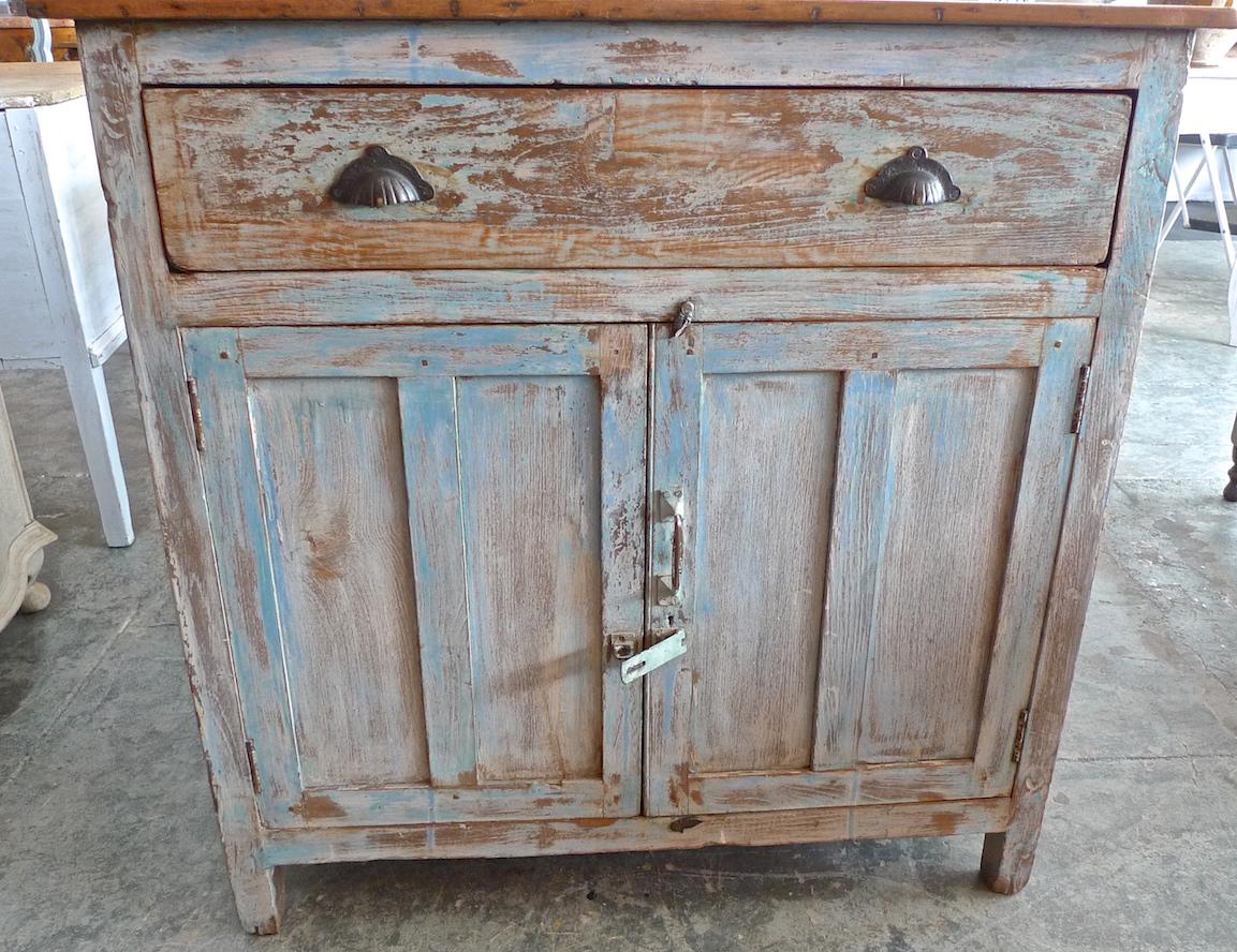 French 19th century painted 2-door buffet with one large drawer.