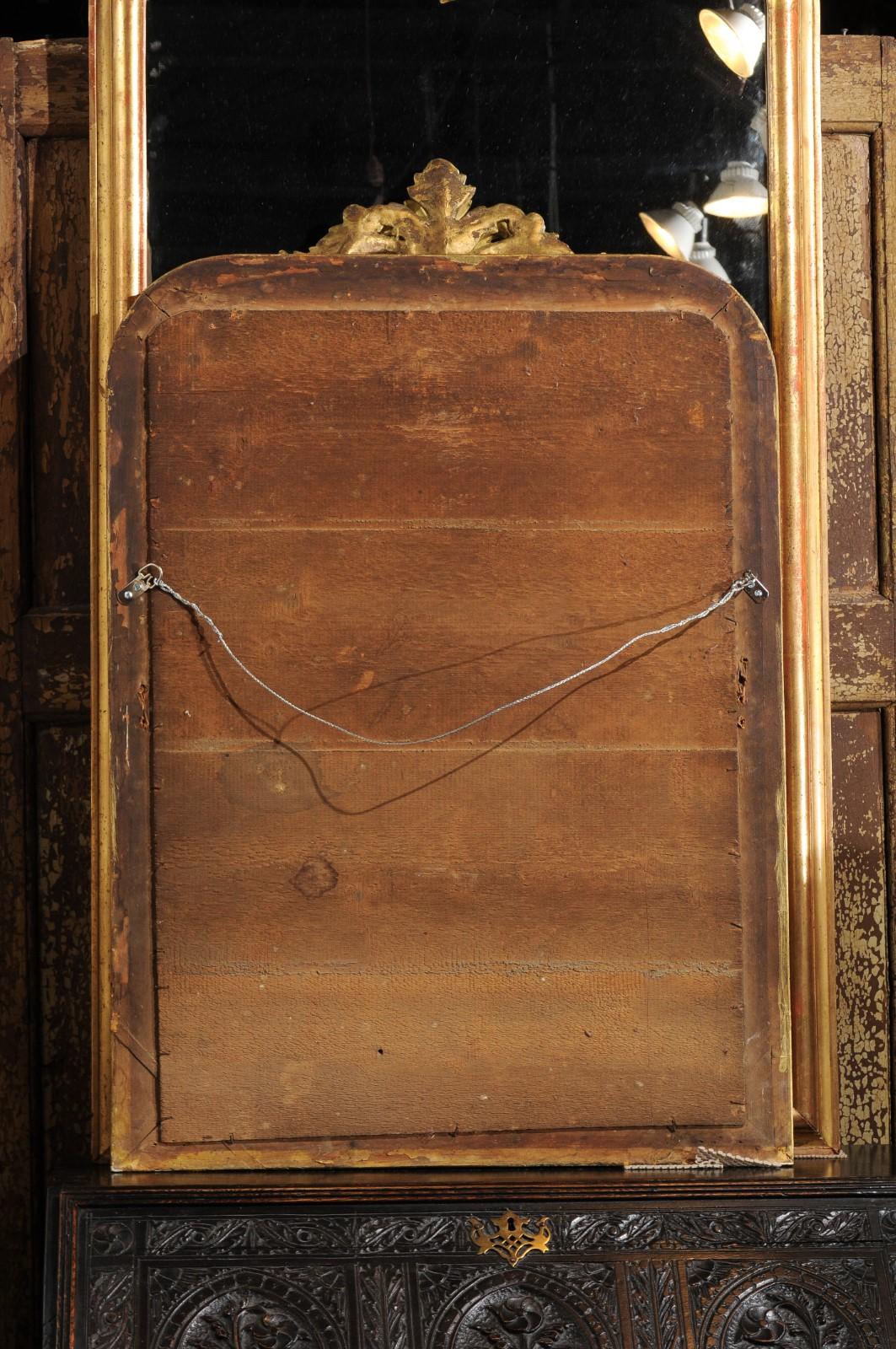 French 19th Century Painted and Parcel-Gilt Mirror with Acanthus Carved Crest (19. Jahrhundert)