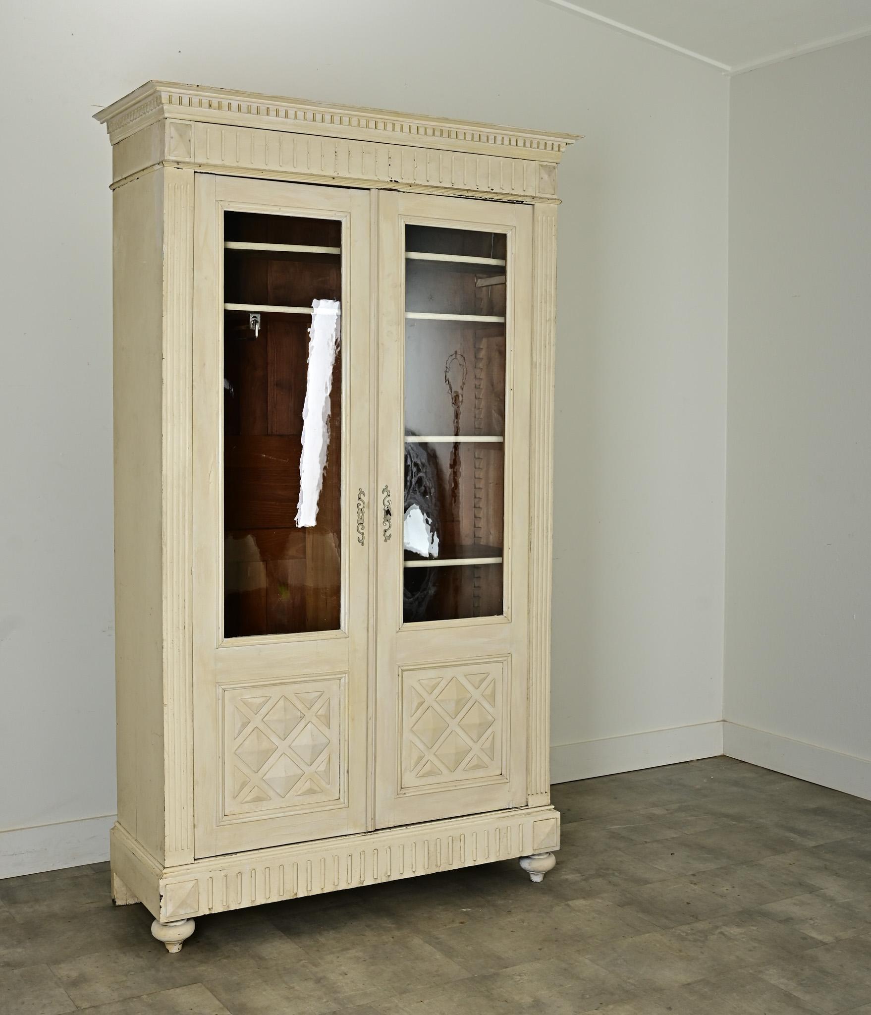 French 19th Century Painted Bibliotheque / Armoire For Sale 2
