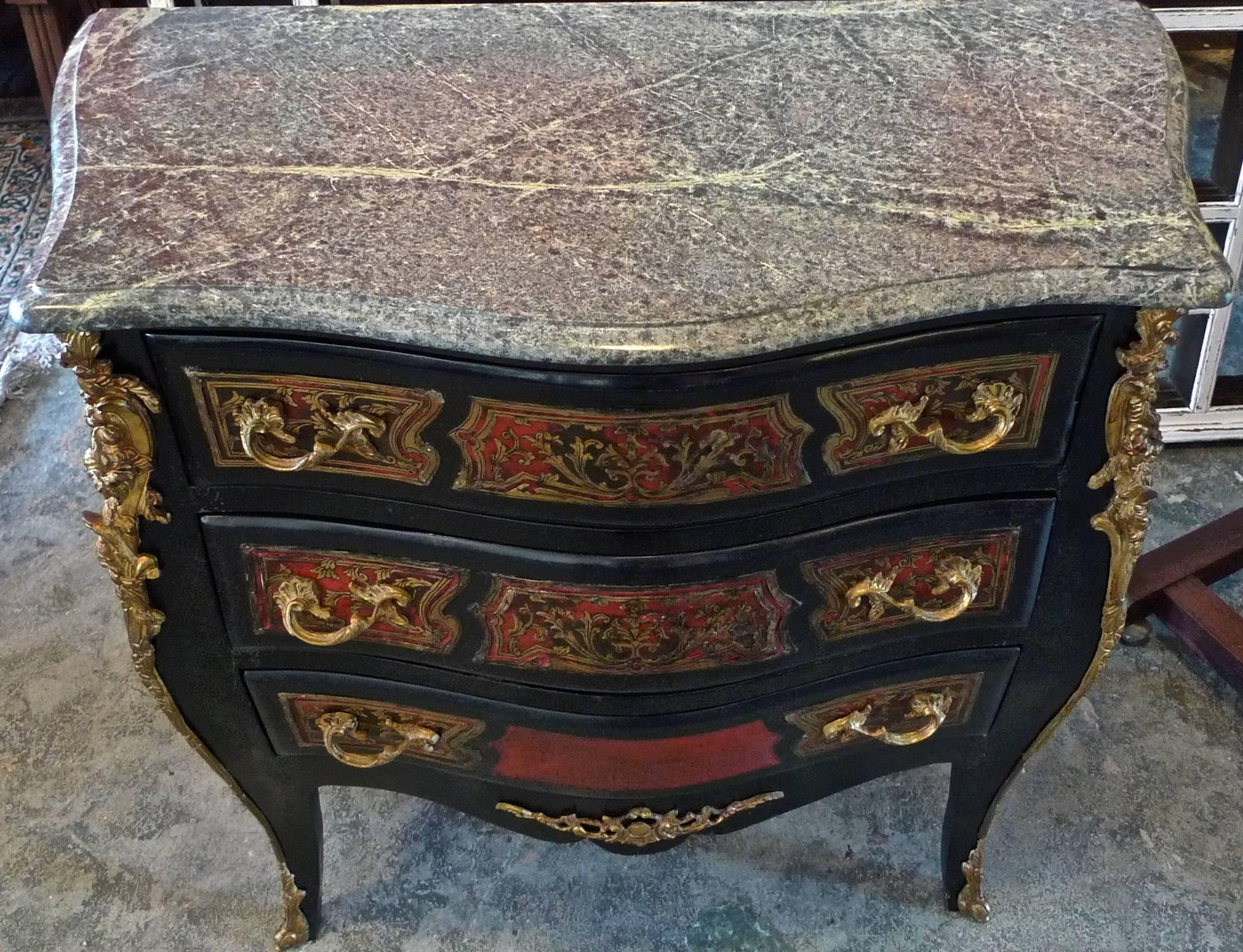 Gilt French 19th Century Painted Chinoiserie Bow-Fronted Three-Drawer Commode