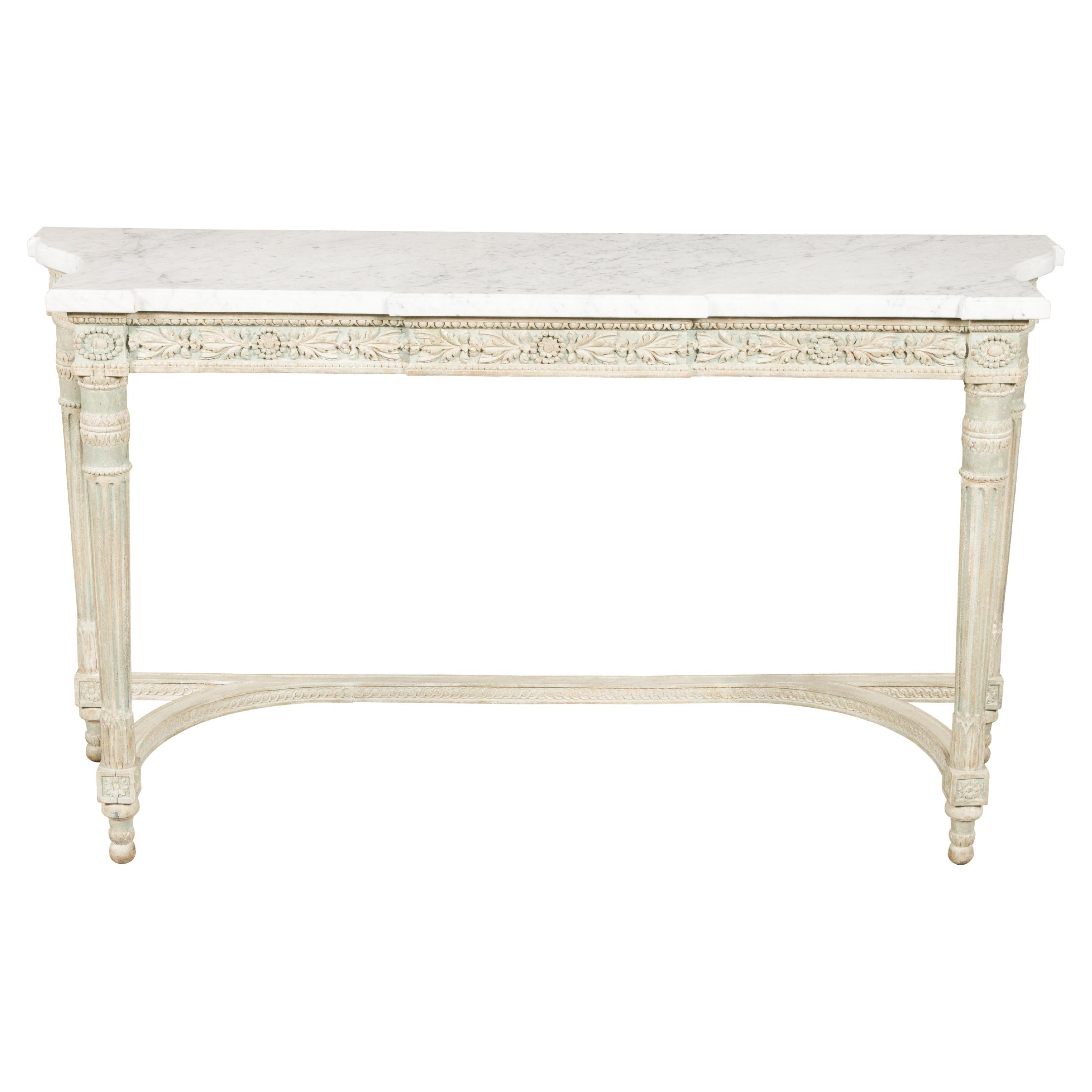 Table console française du 19ème siècle avec tablier sculpté et plateau en marbre blanc