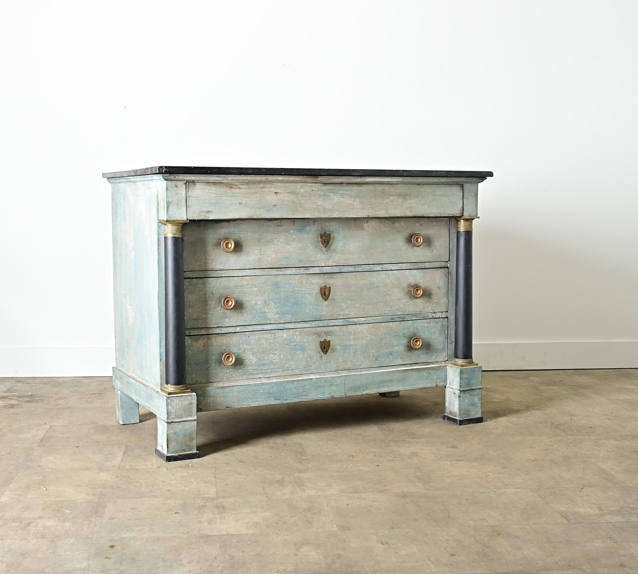 French 19th Century Painted Empire Commode en Bueno estado para la venta en Baton Rouge, LA