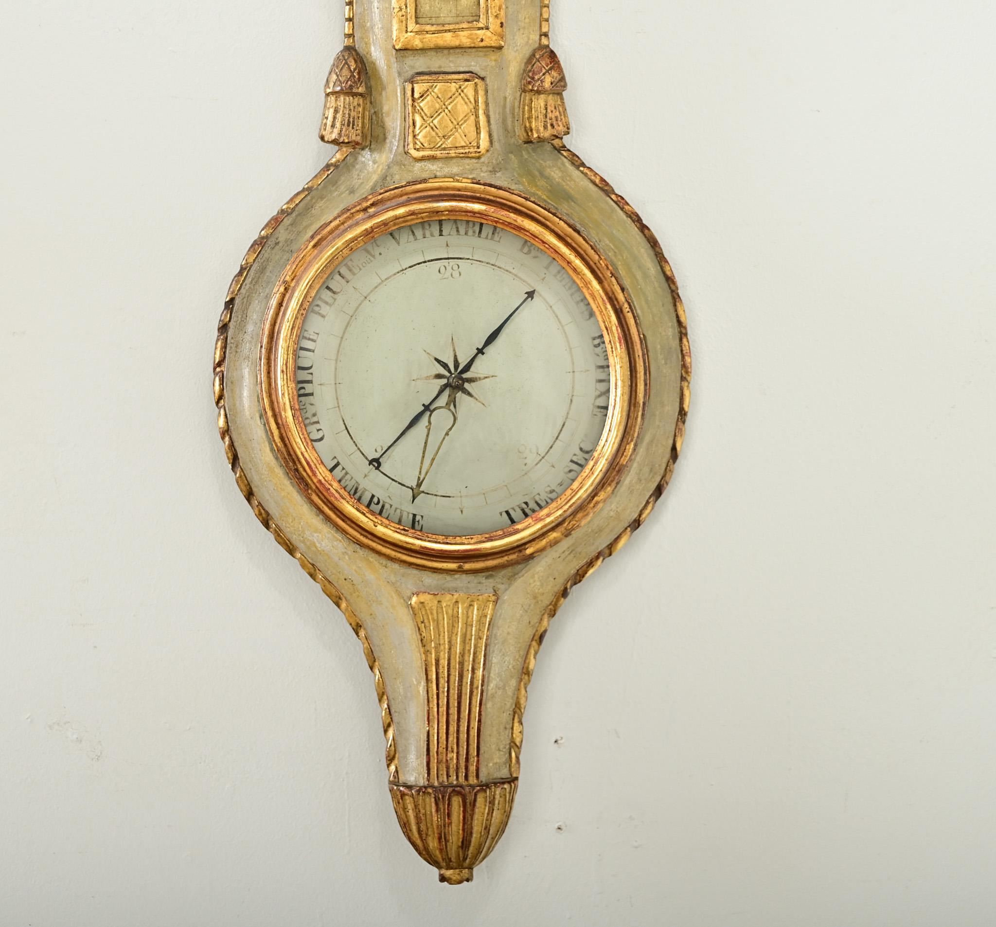 Français Baromètre français du 19ème siècle peint et doré en vente