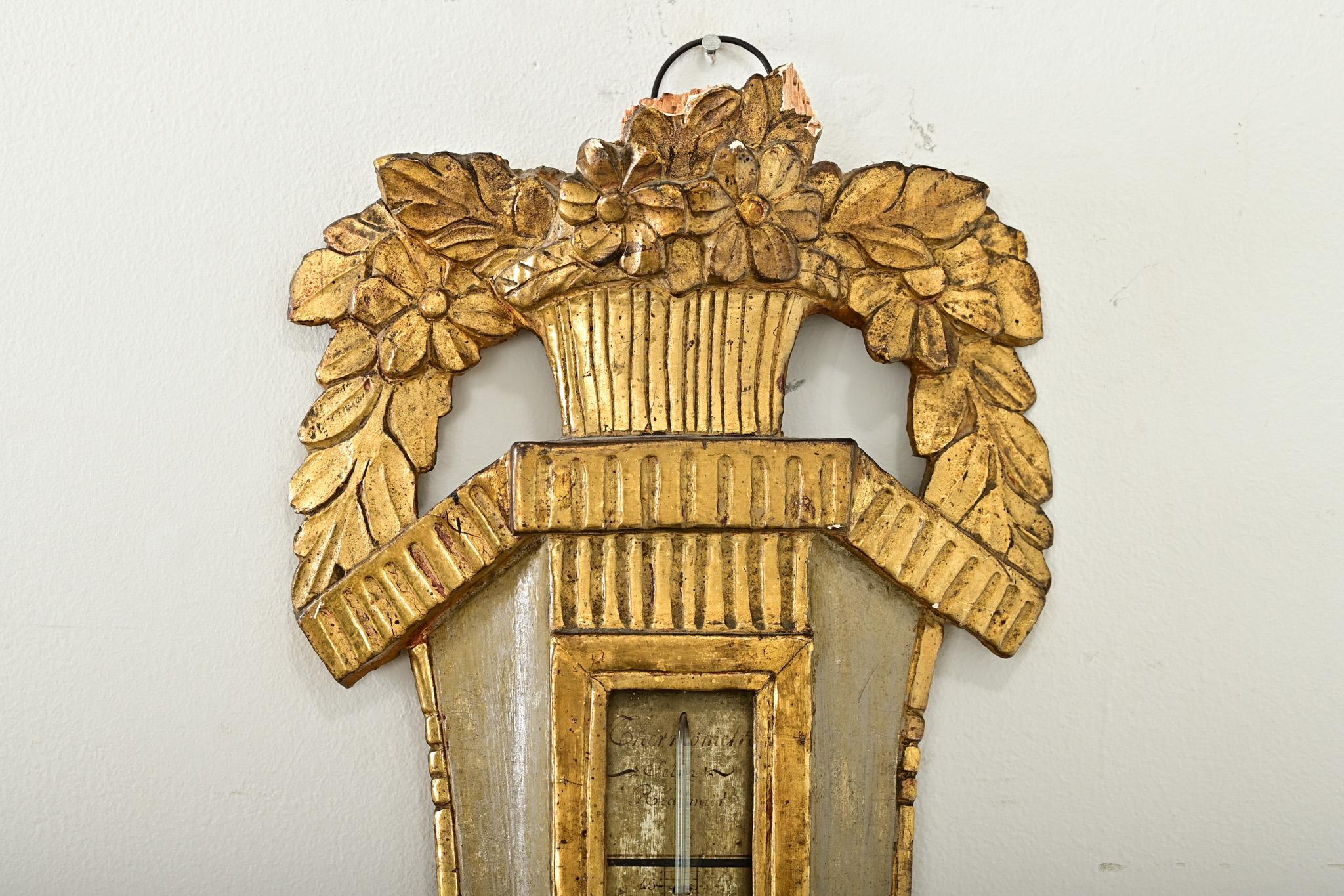 Sculpté Baromètre français du 19ème siècle peint et doré en vente