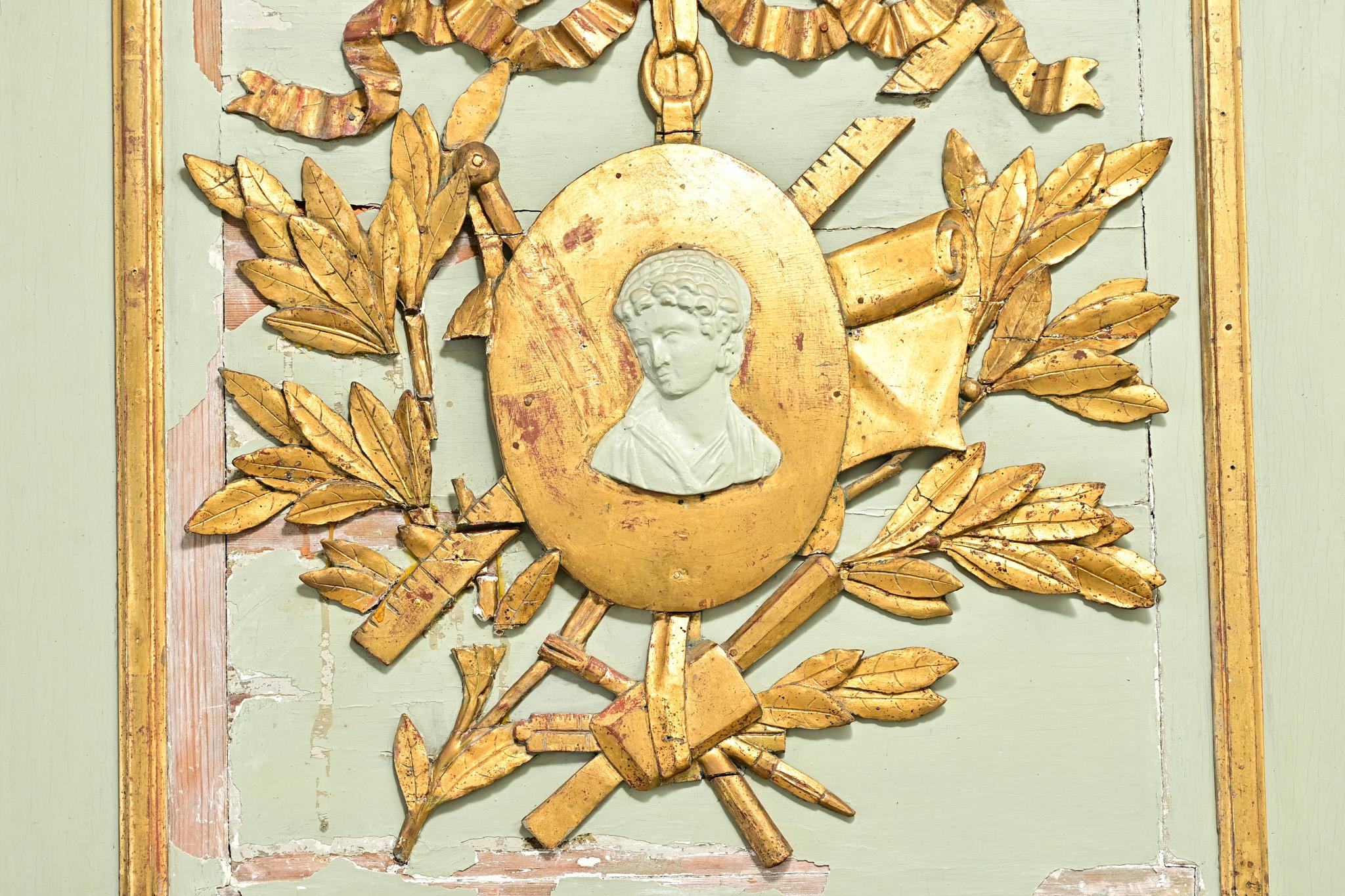 Trumeau français du 19ème siècle peint et doré en vente 3