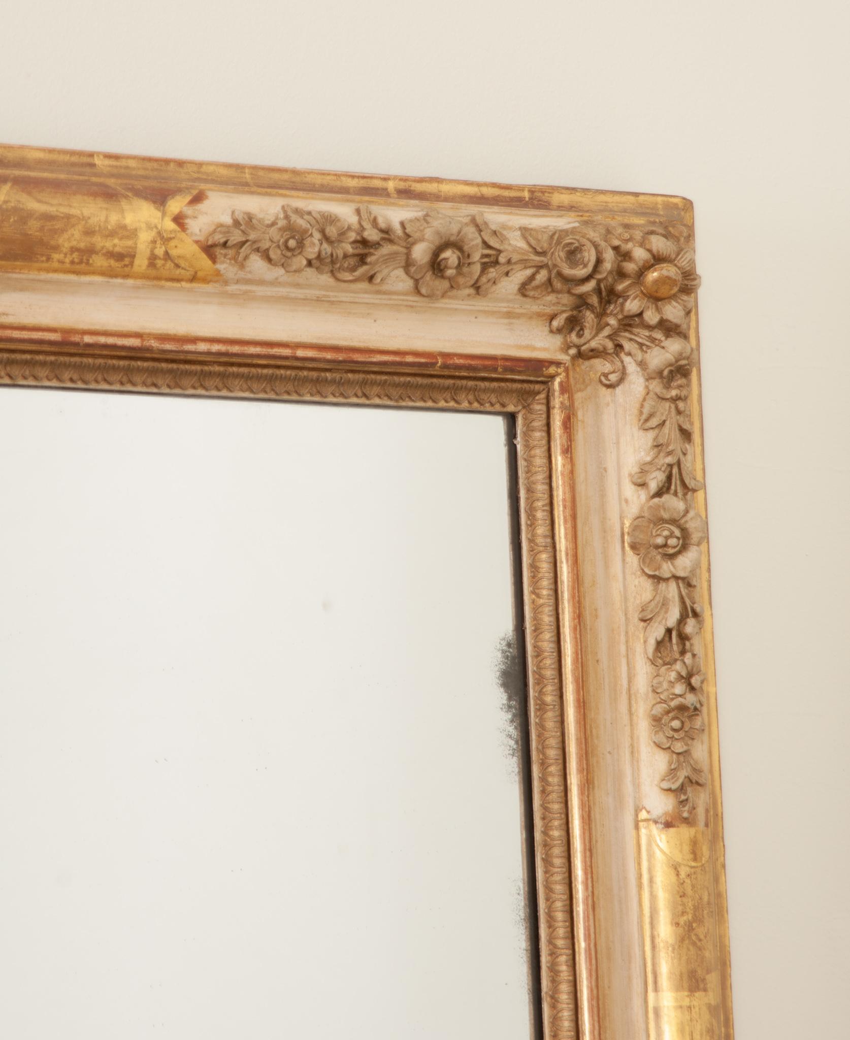 Miroir de cheminée en bois doré et peint du 19ème siècle en vente 3