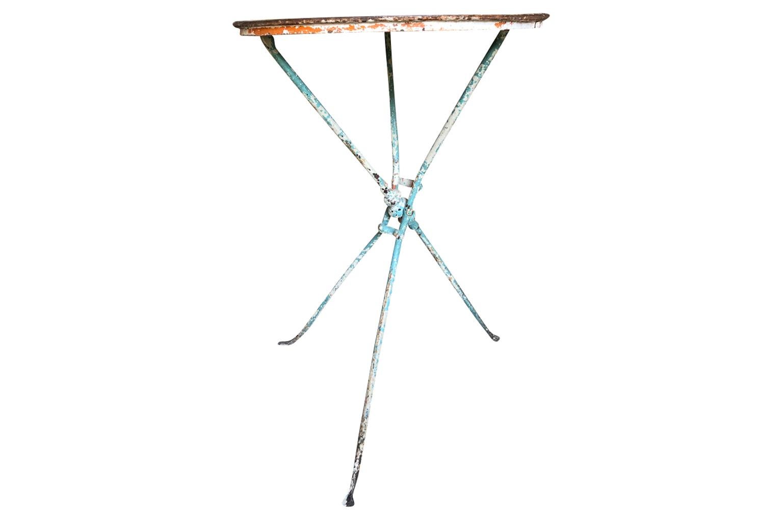 French 19th Century Painted Iron Bistro Table In Good Condition In Atlanta, GA