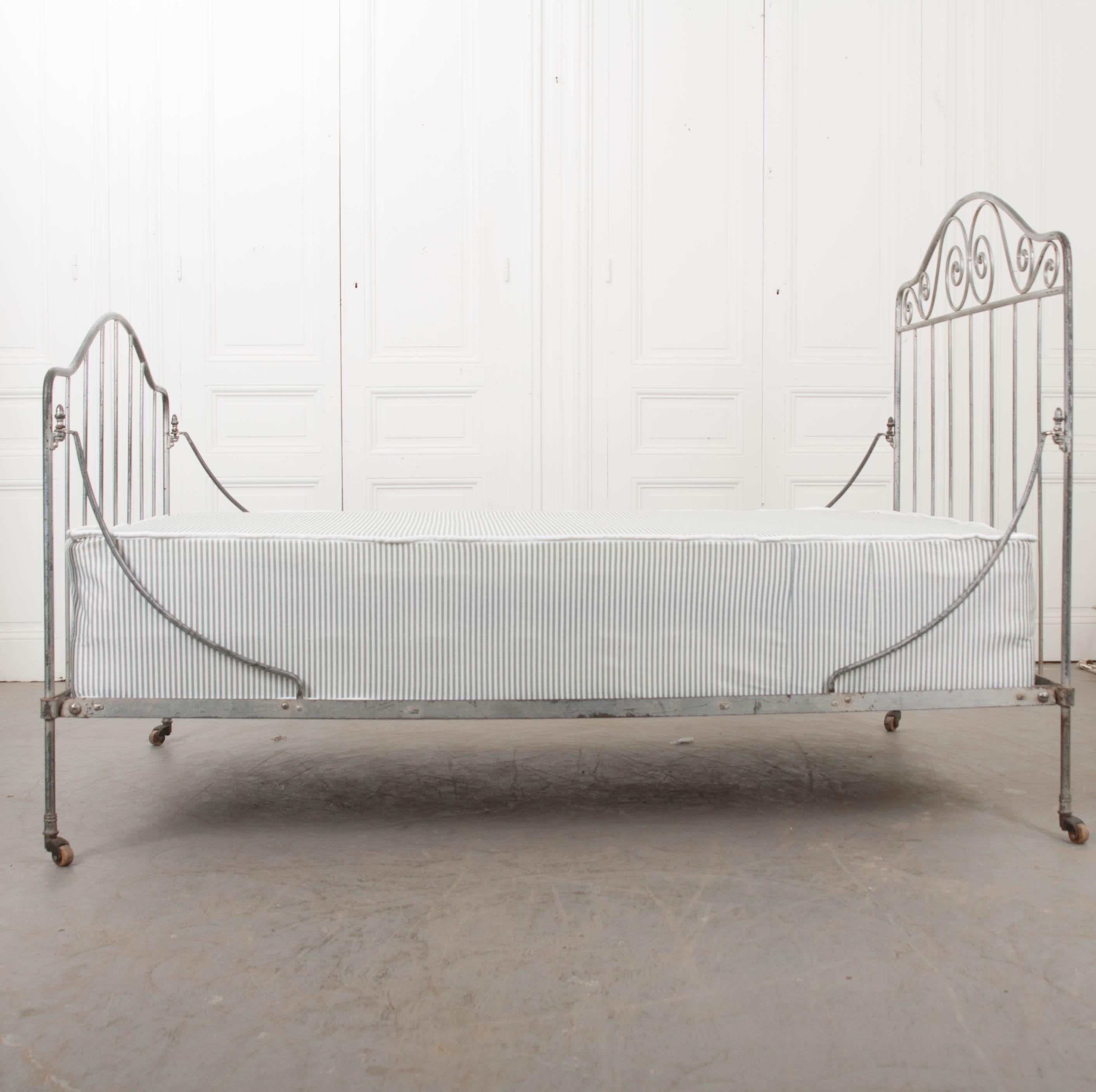 Hand-Painted French 19th Century Painted-Iron Campaign Daybed