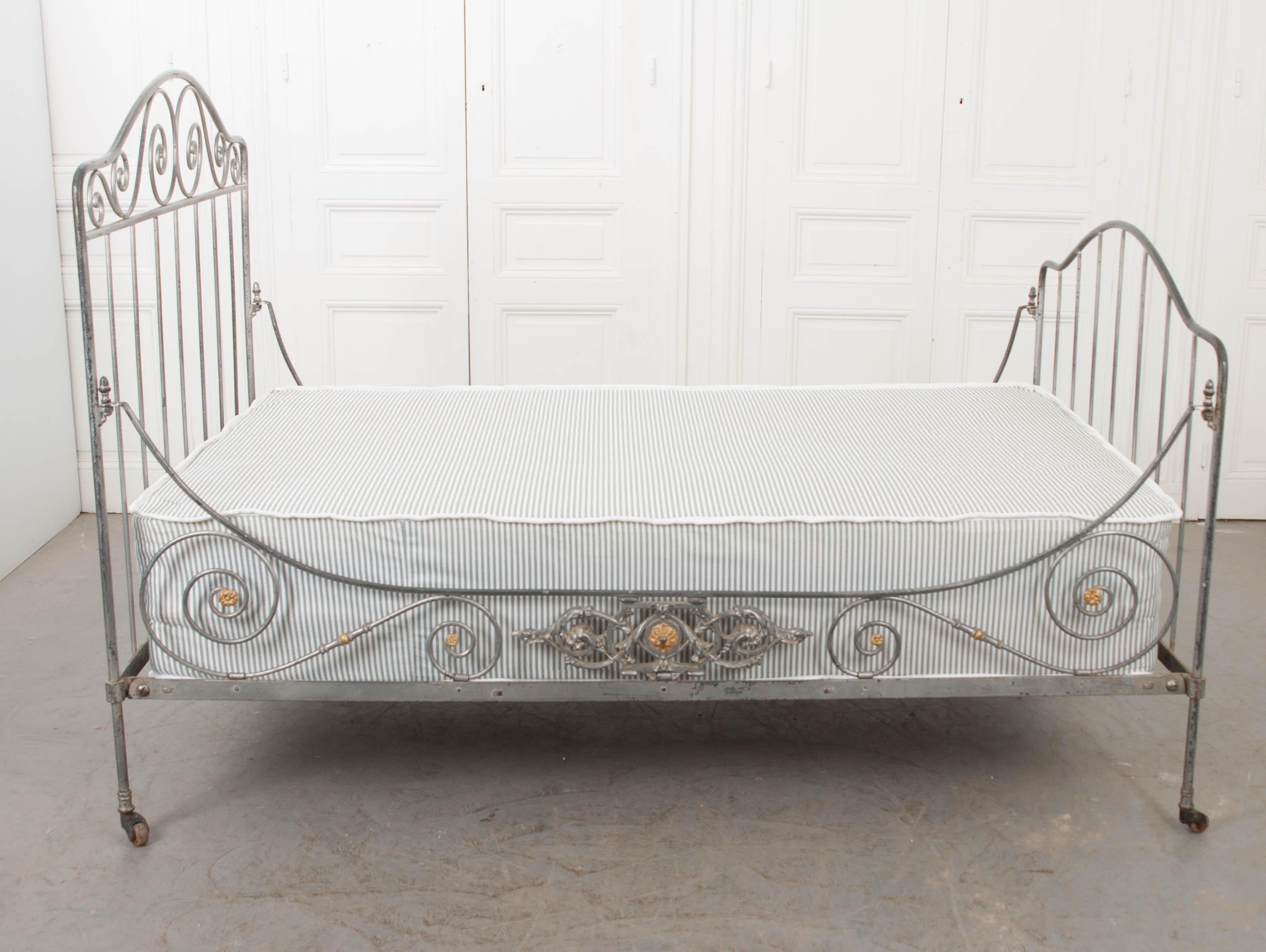 French 19th Century Painted-Iron Campaign Daybed 5