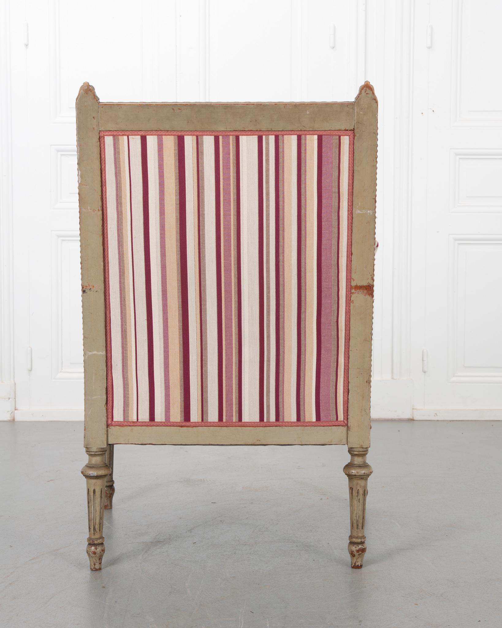 French 19th Century Painted Louis XVI-Style Bergere For Sale 4