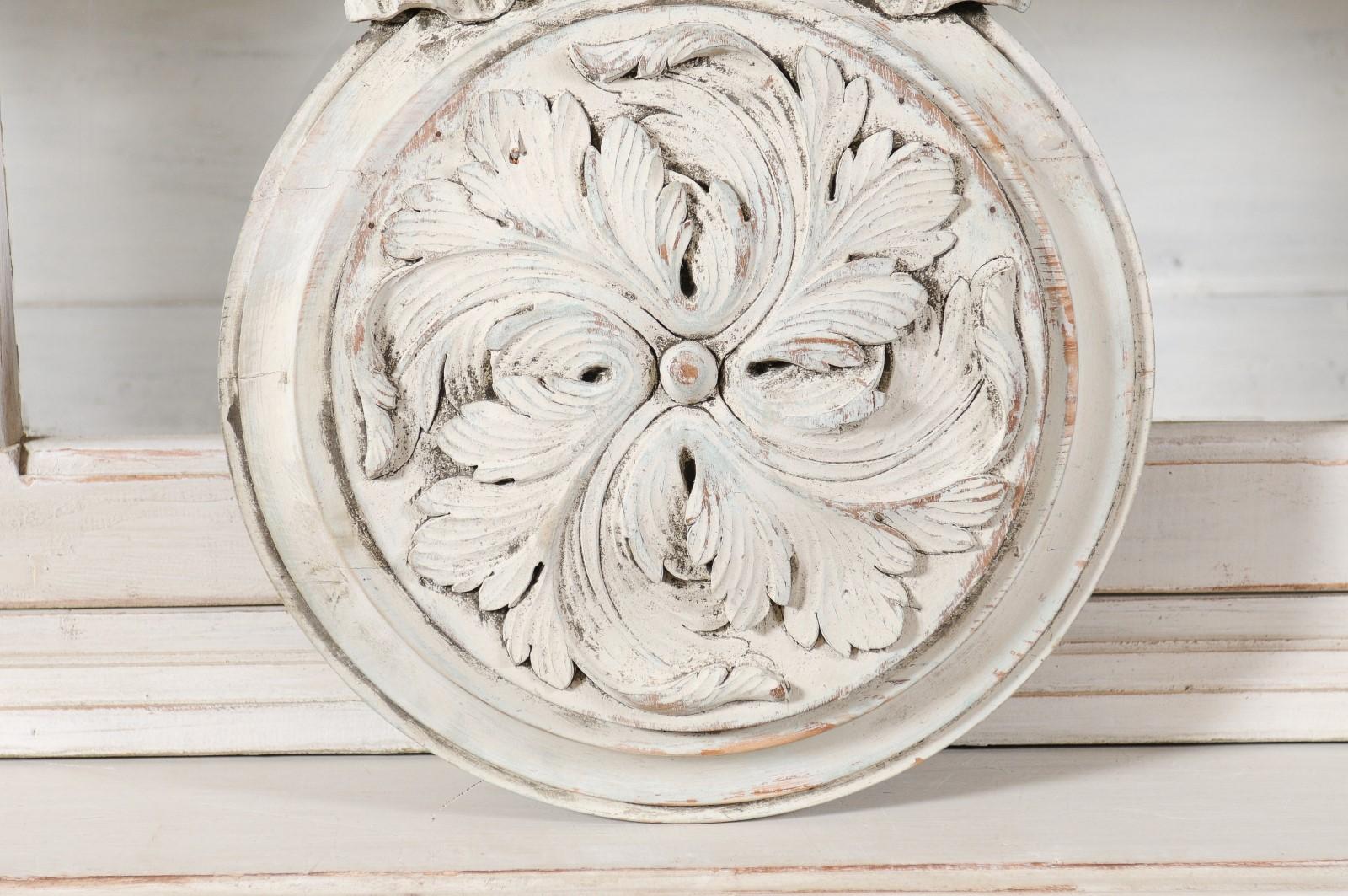 French 19th Century Painted Medallion Carved with Acanthus Leaves and Ribbon 1