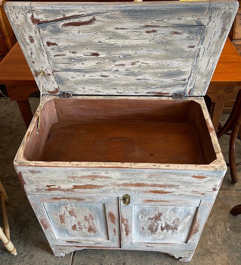 French 19th Century Painted Walnut Buffet with Two Doors and a Top Compartment 4