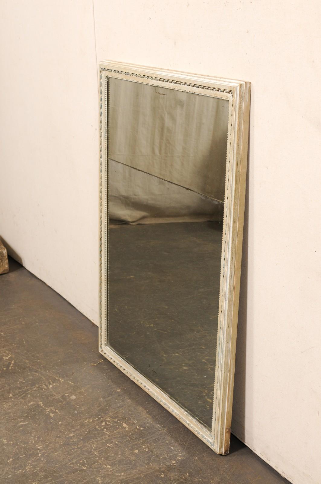 Specchio alto 4 piedi in Wood Wood dipinto del XIX secolo, con vetro originale a due pezzi in vendita 3