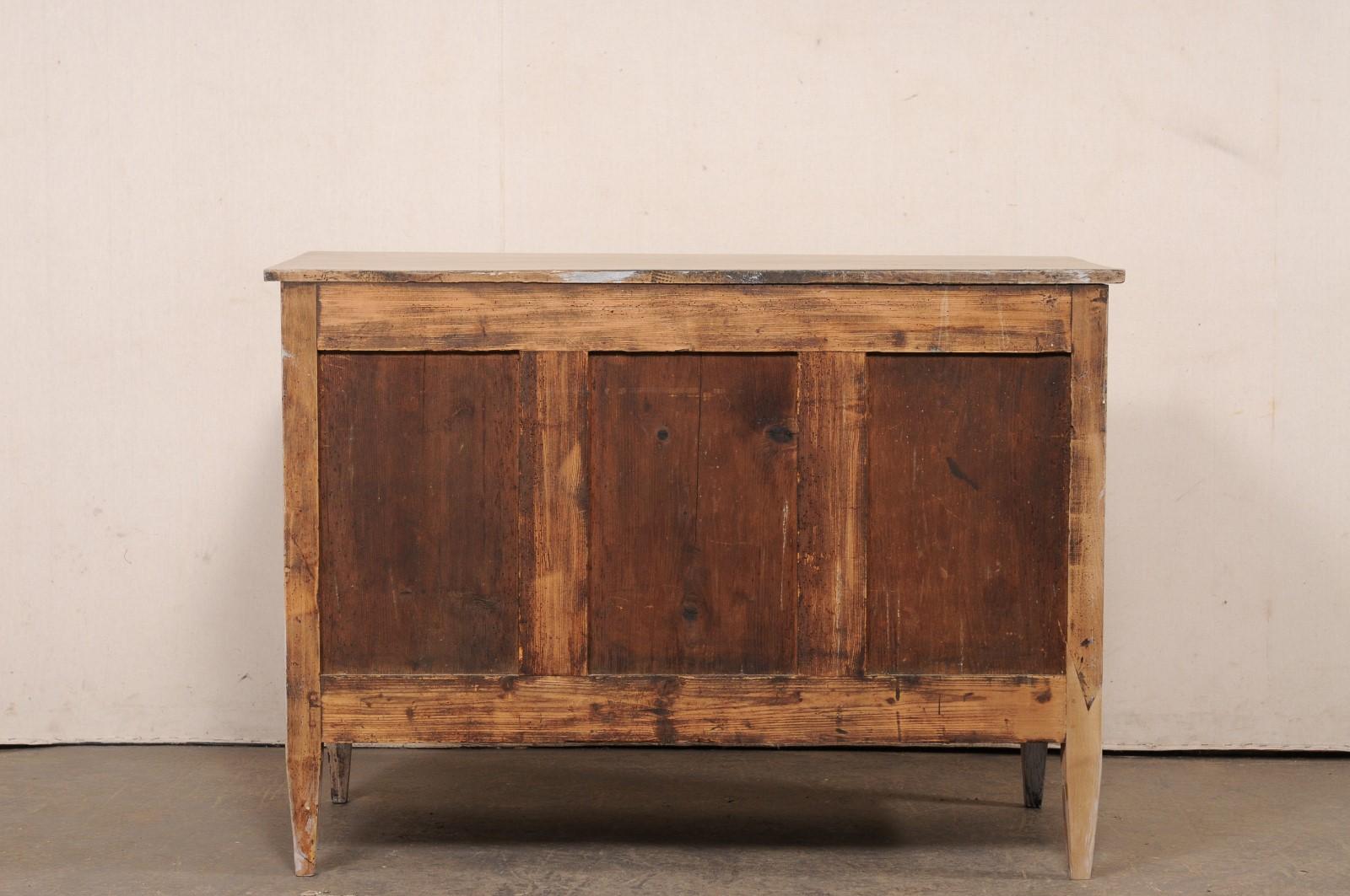 Commode francese del XIX secolo in legno dipinto con ferramenta in ottone in vendita 3