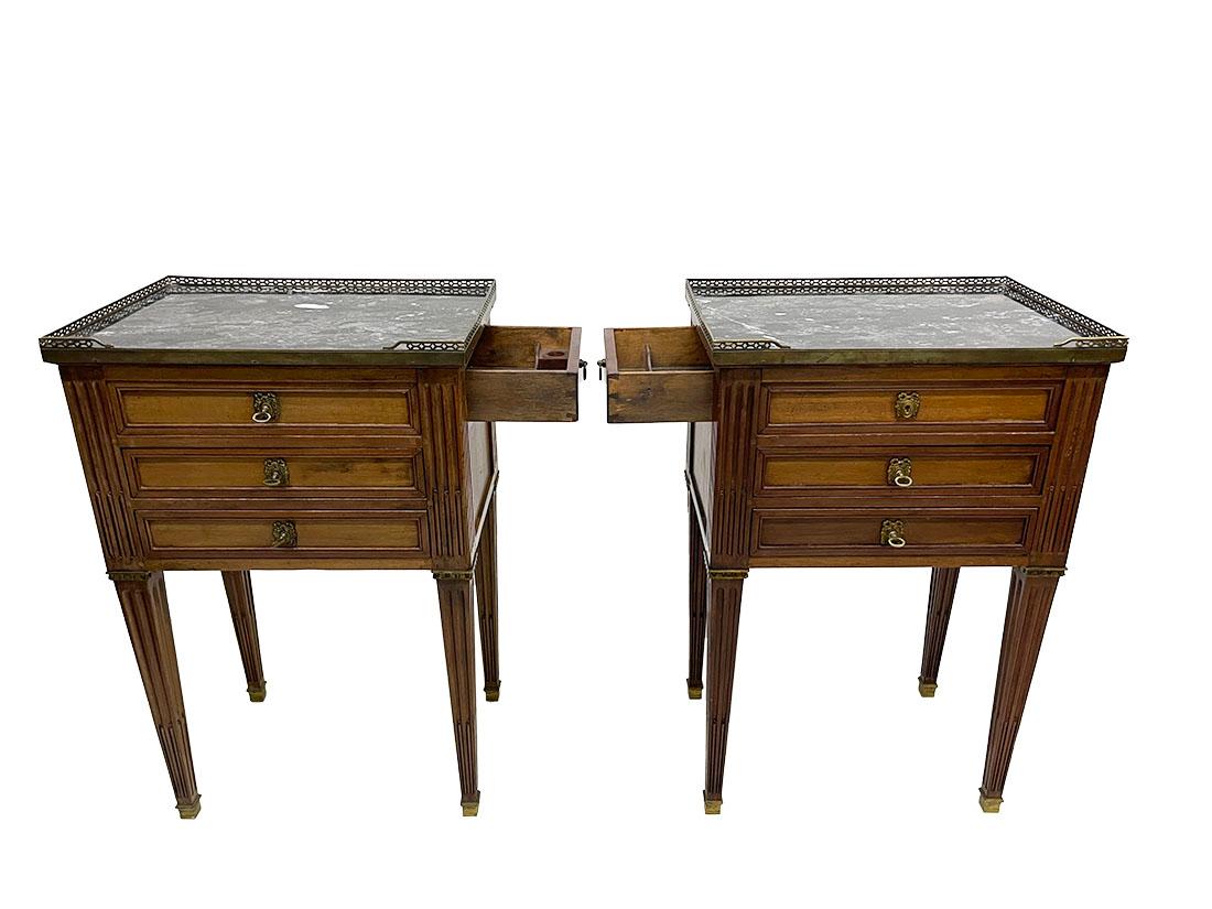 Pareja de mesas auxiliares bajas francesas del siglo XIX, ca. 1880 en venta 1
