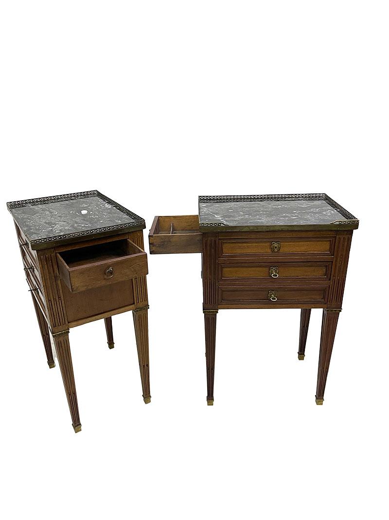 Pareja de mesas auxiliares bajas francesas del siglo XIX, ca. 1880 en venta 3