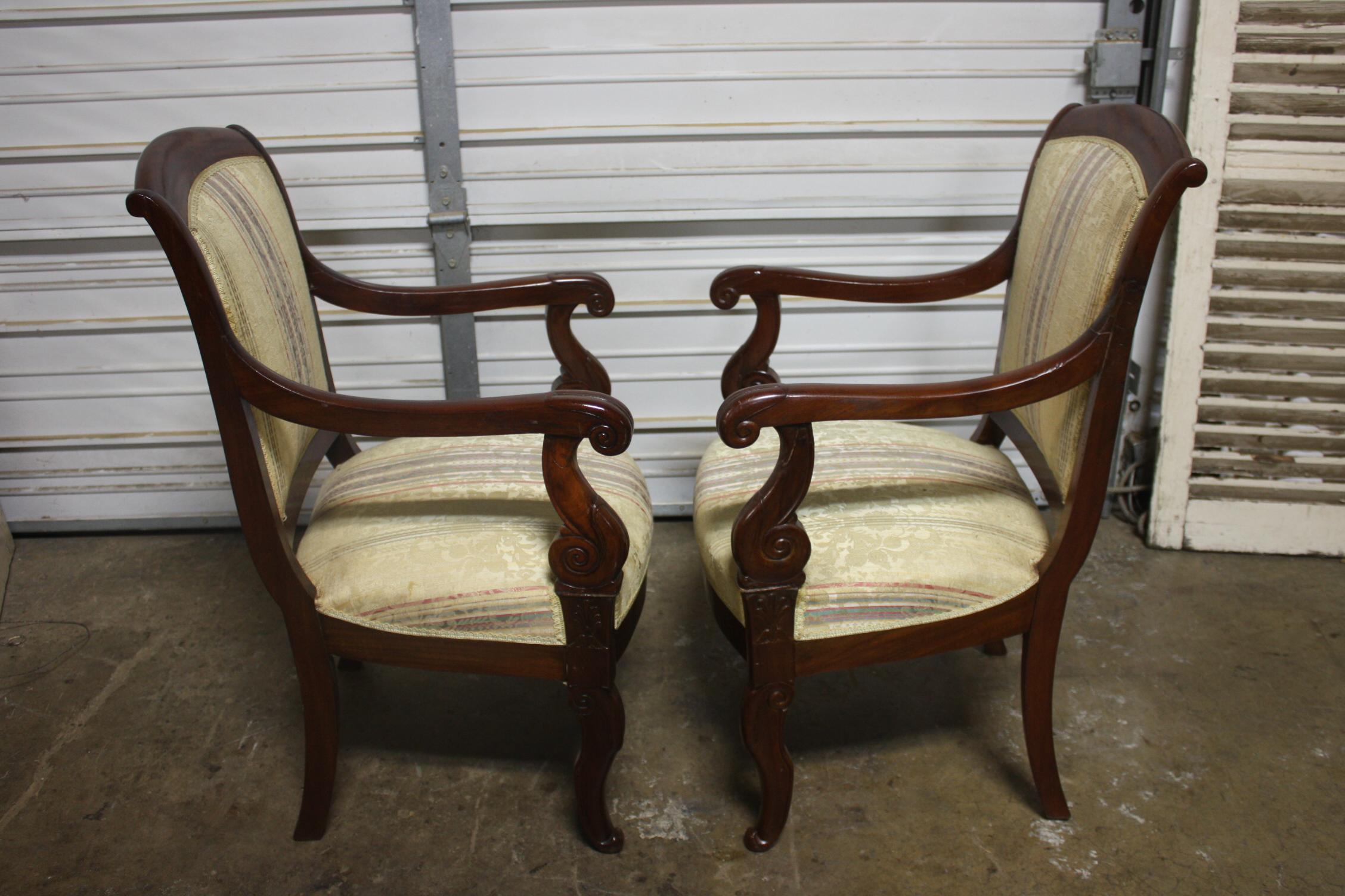 French 19th Century Pair of Armchairs For Sale 4