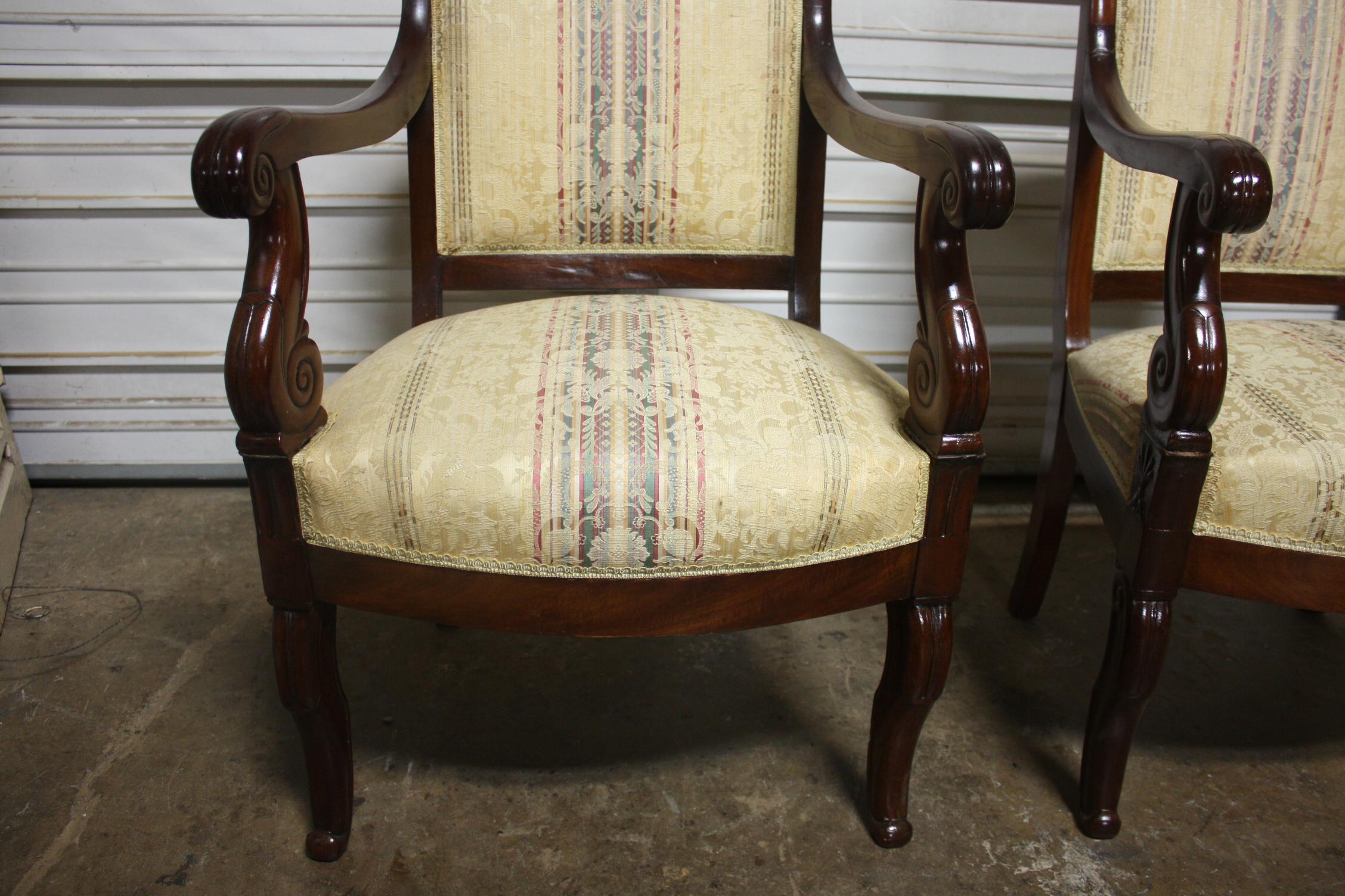 Französisches Sesselpaar aus dem 19. Jahrhundert (Mahagoni) im Angebot